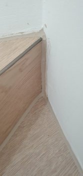 treppe-mit-vinylboden-belegtist-das-so-in-ordnung-624415-5.jpeg