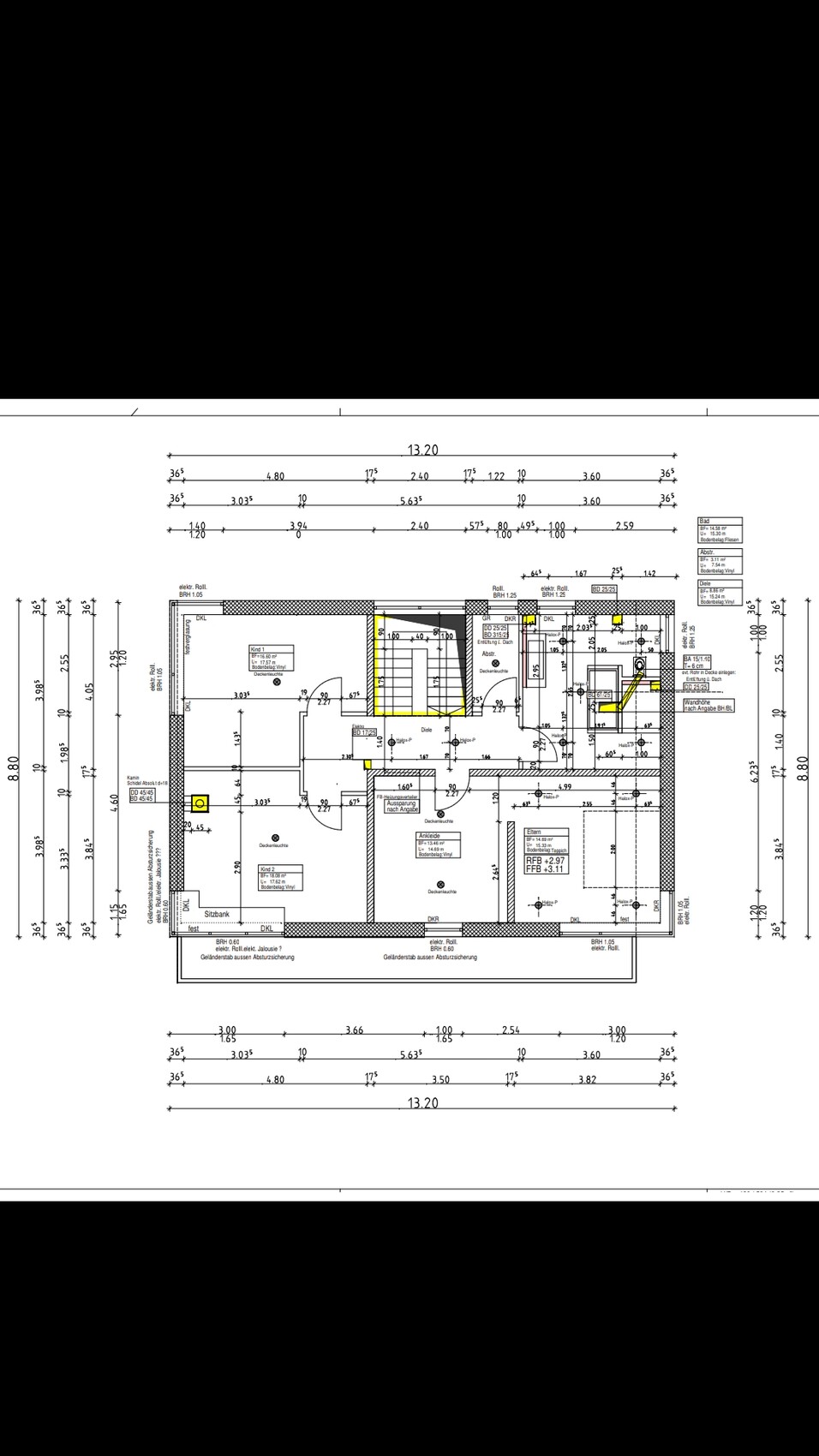Grundriss eines Hauses mit Zimmeraufteilung und Maßangaben.