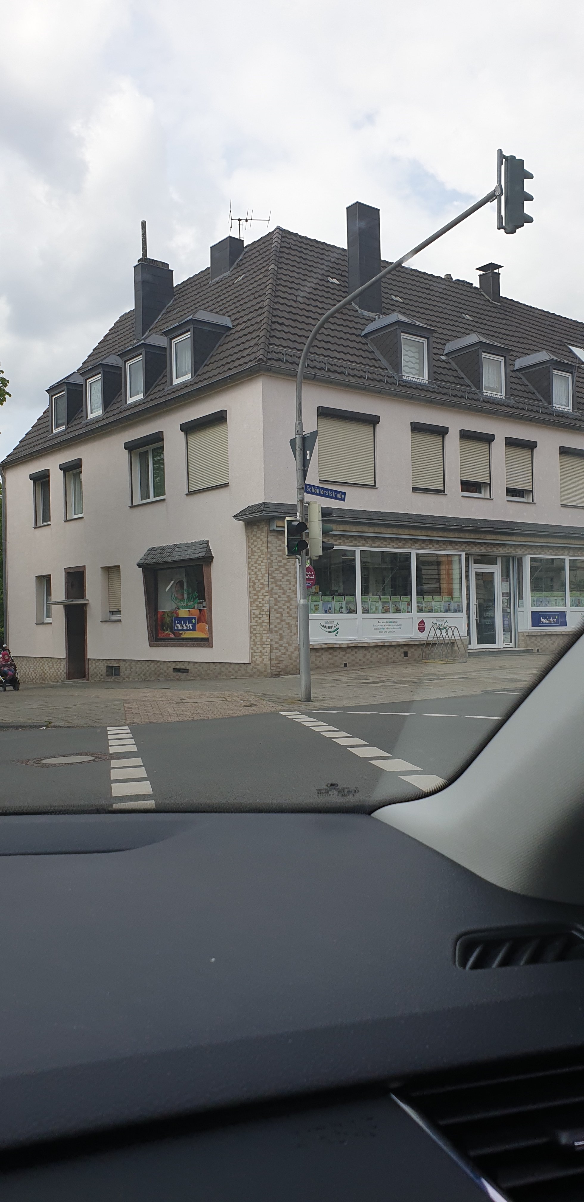 3-etagen-haus-vorgeschrieben-322289-1.jpg