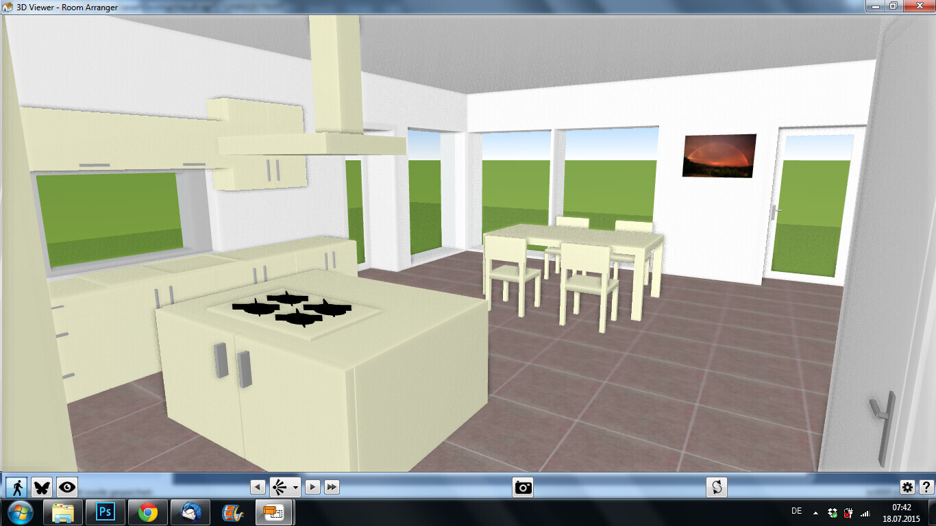 Heller Küchen- und Essbereich mit Inselherd, hellen Schränken, Esstisch und großen Fenstern.