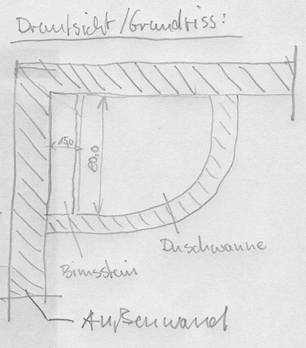 Handsketch eines Badezimmer-Grundrisses mit Dusche und Außenwand.