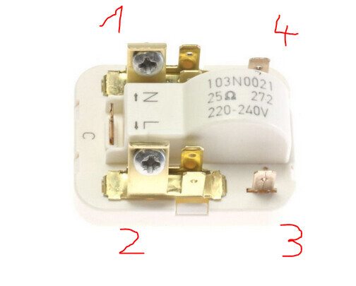Weiße elektrische Steckdosen- und Schalter-Einheit mit L- und N-Klemmen
