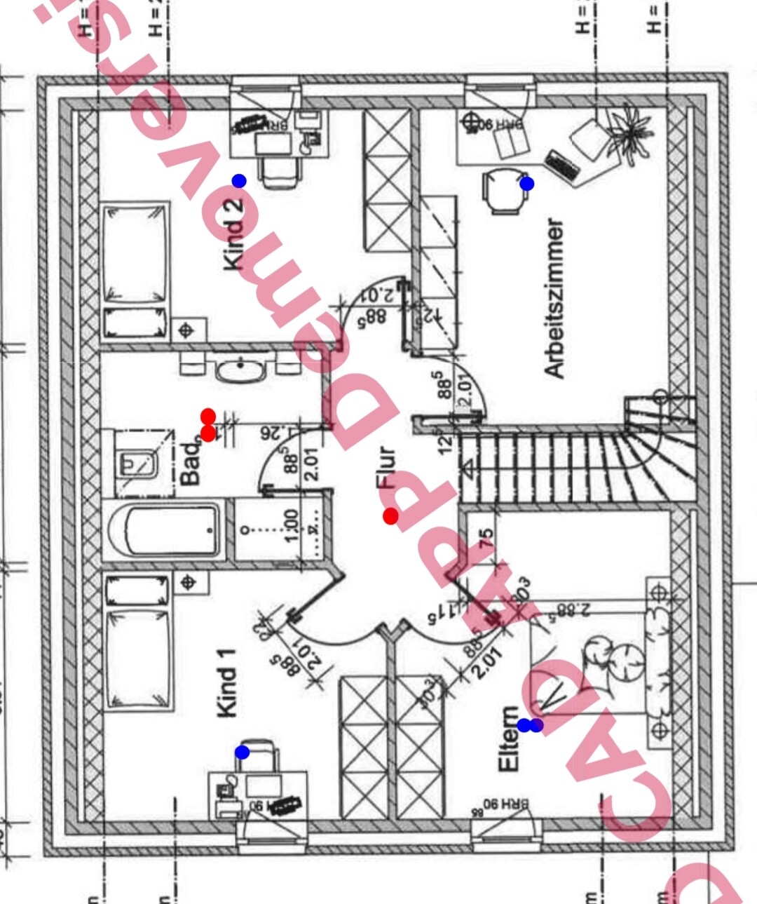 Grundriss eines Hauses mit Eltern, Kind 1, Kind 2, Arbeitszimmer, Bad und Flur.