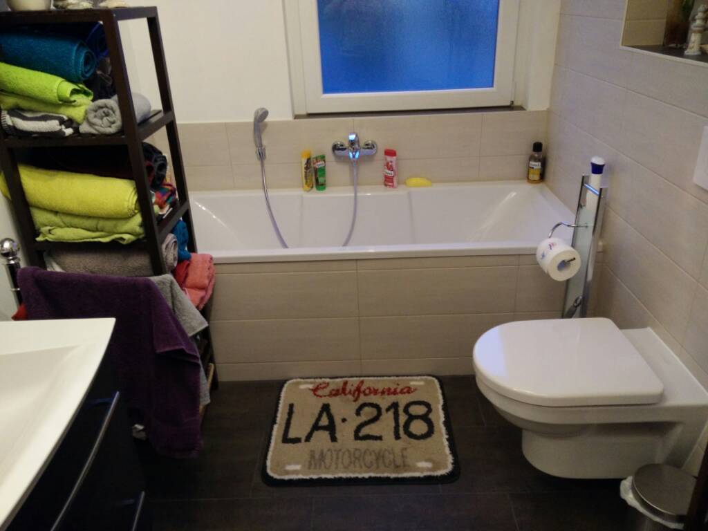 802m-positionierung-waschbecken-toilette-165126-2.jpg