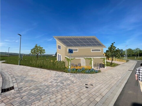 Kleines Hausmodell mit Solaranlage auf dem Dach in einer Vorstadt-Straßenansicht