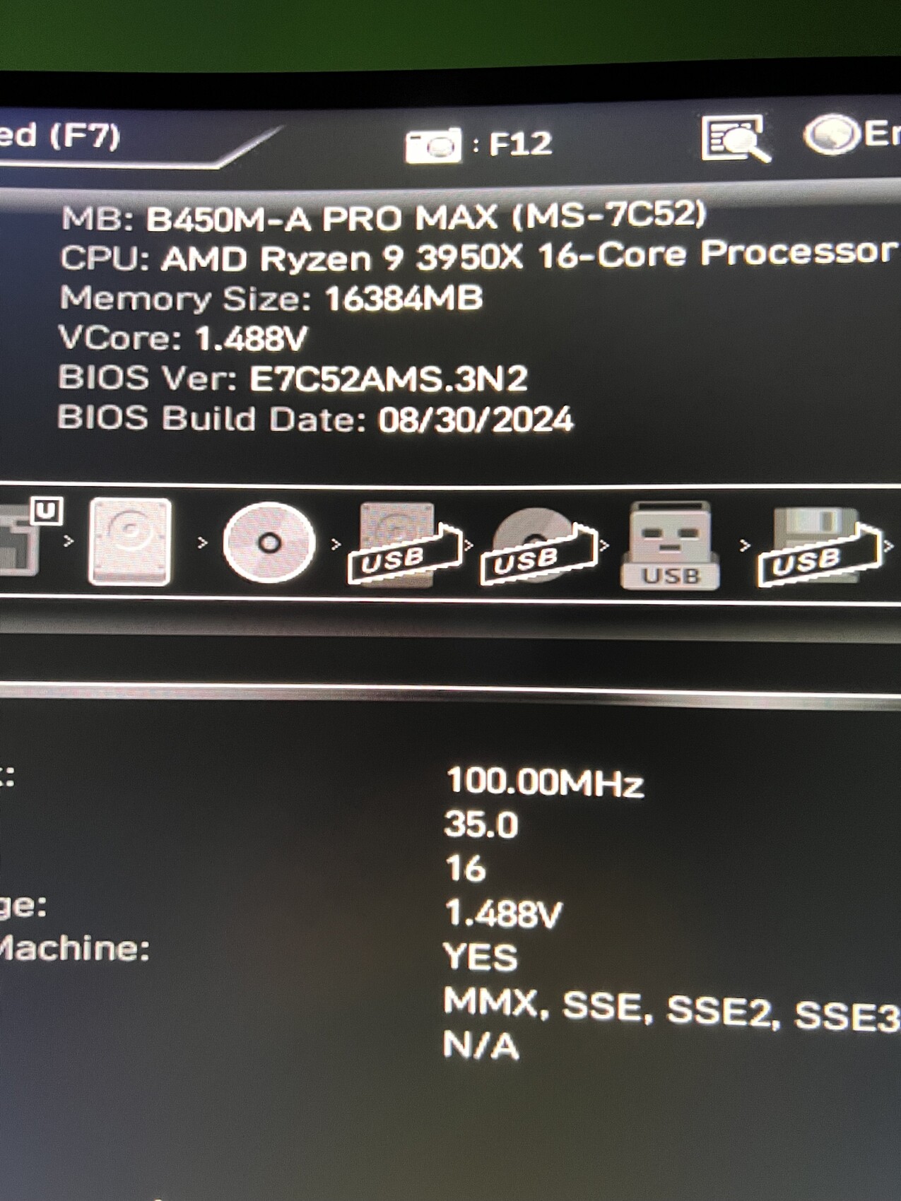 PC-BIOS-Anzeige mit Mainboard B450M-A PRO MAX, Ryzen 9 3950X, 16GB RAM, VCore 1.488V, Build 08/2024