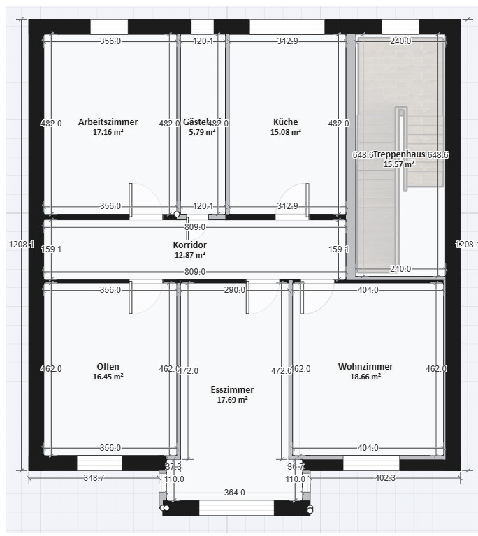 Grundrissplan eines Hauses mit Arbeitszimmer, Küche, Esszimmer, Wohnzimmer und Flur.
