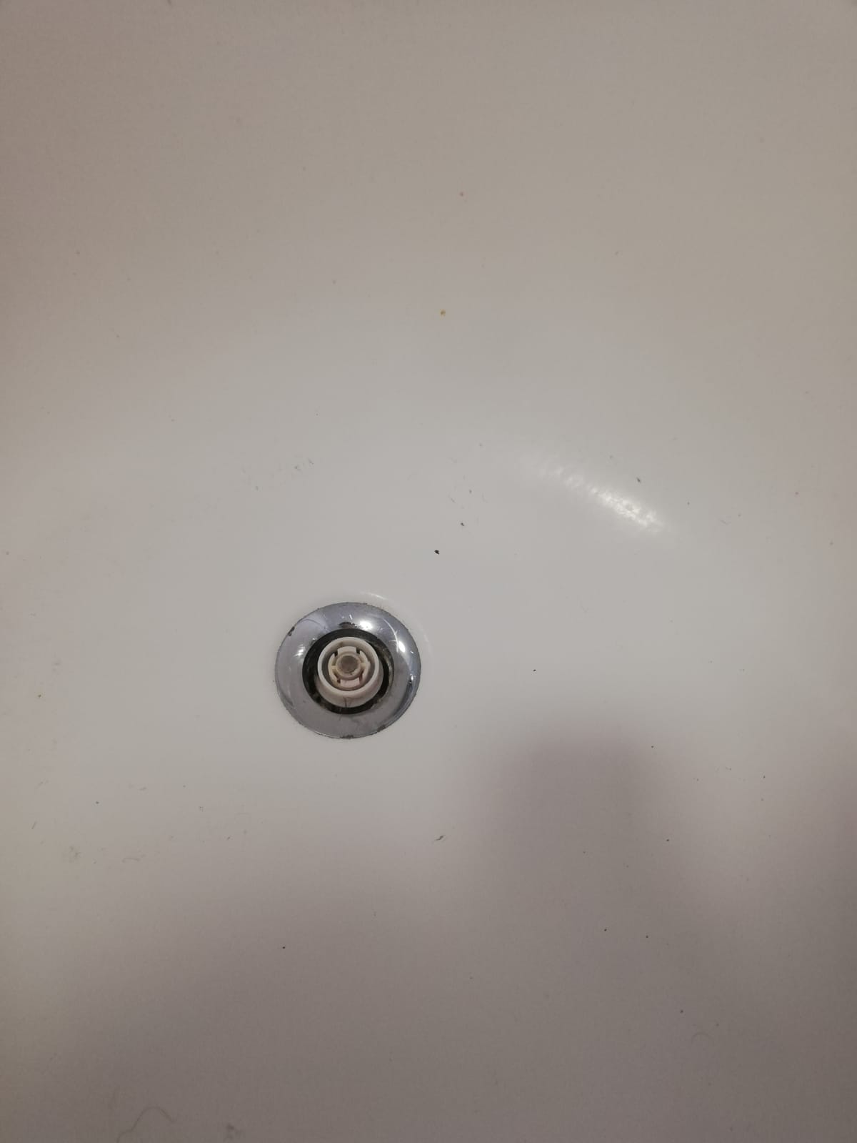 ablaufventil-badewanne-schliesst-nicht-405365-1.jpeg