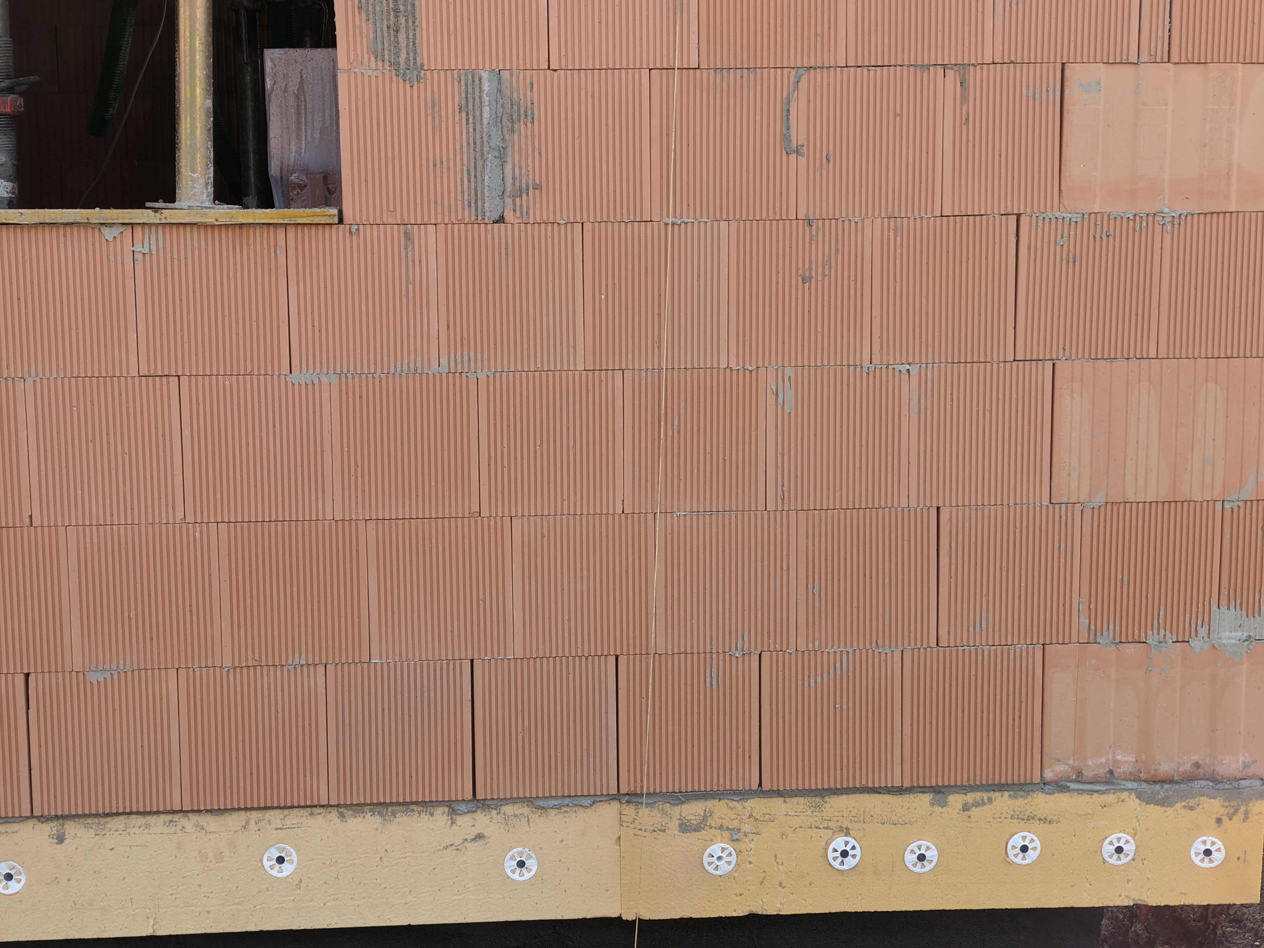 abriss-und-neuerrichtung-aussenwand-aufgrund-maengel-450952-1.jpg