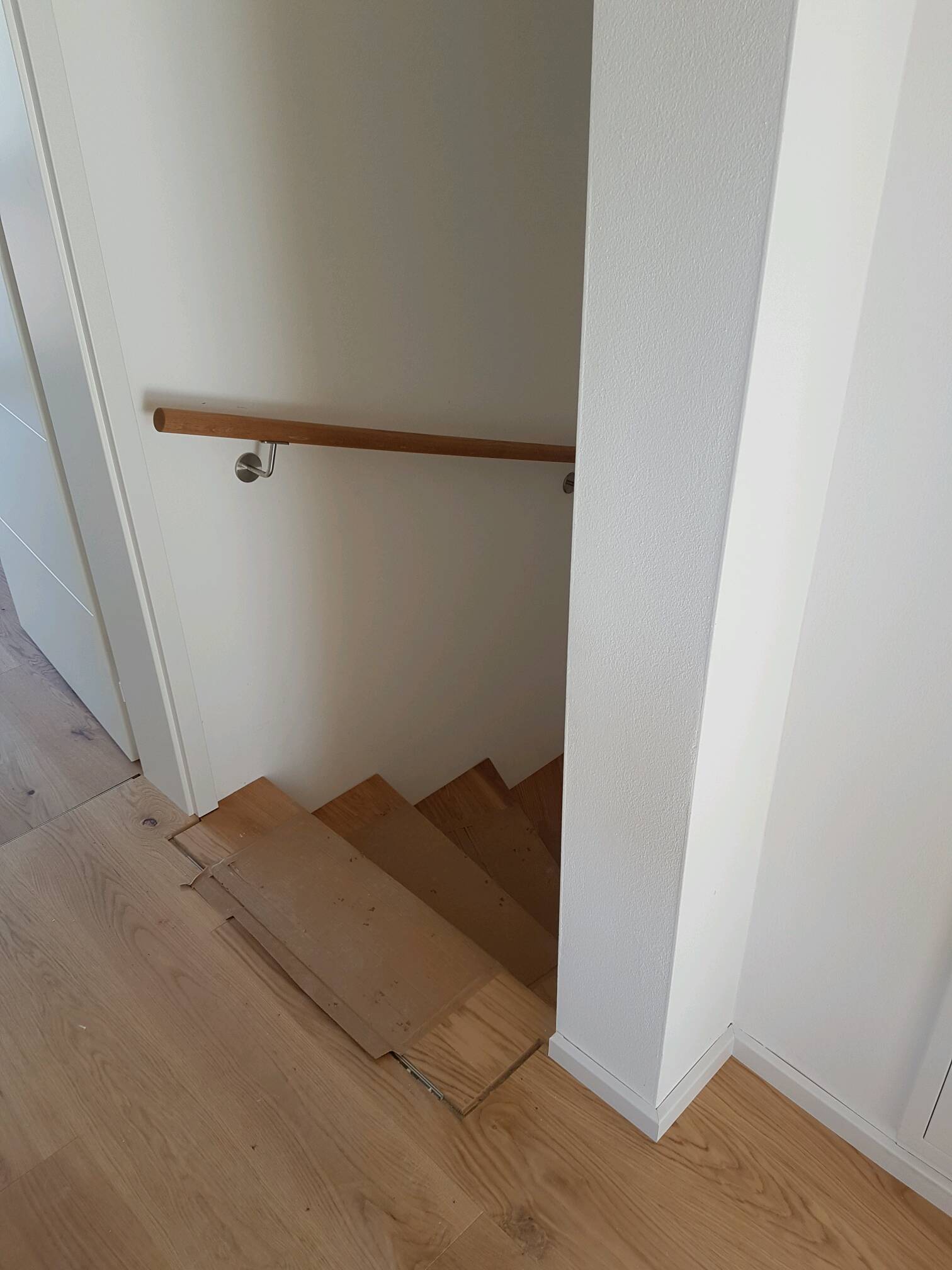 abschluss-treppe-parkett-174108-1.jpg
