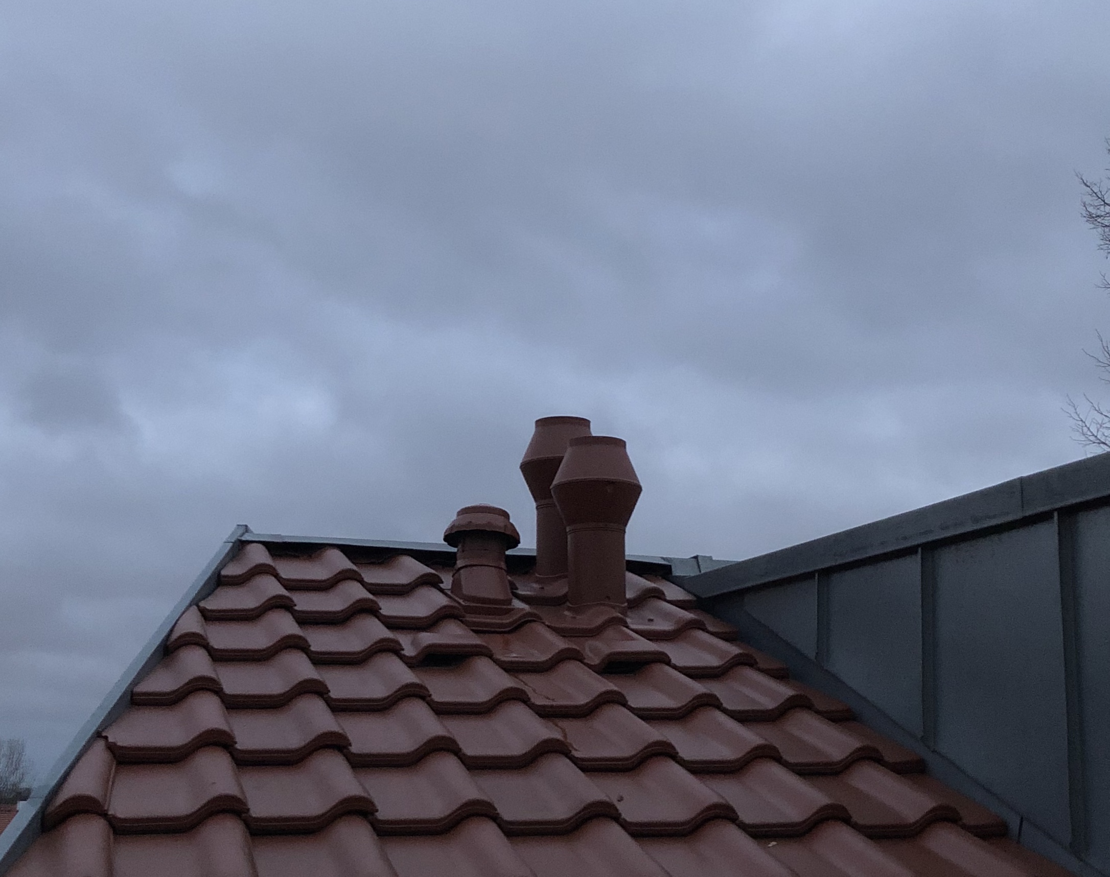 abwassergeruch-lueftungsanlage-293340-1.jpg
