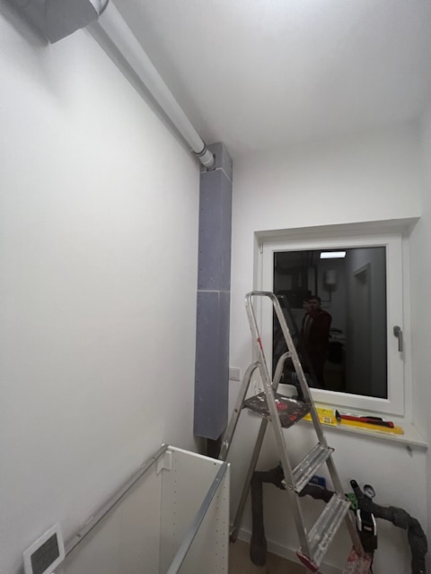 abwasserrohr-verkleidenverkoffern-613977-2.jpeg