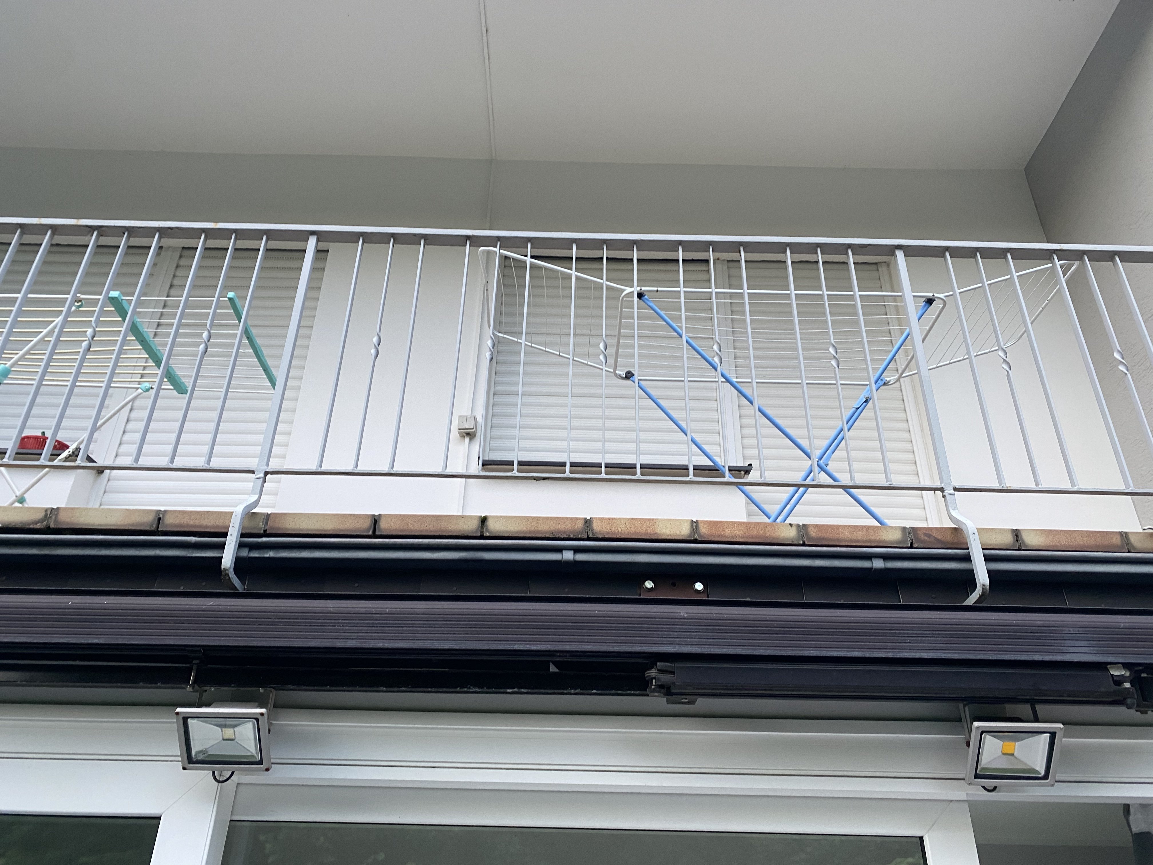 altbau-1971-balkon-abdichtung-trotz-gerissener-fliese-510655-4.jpeg