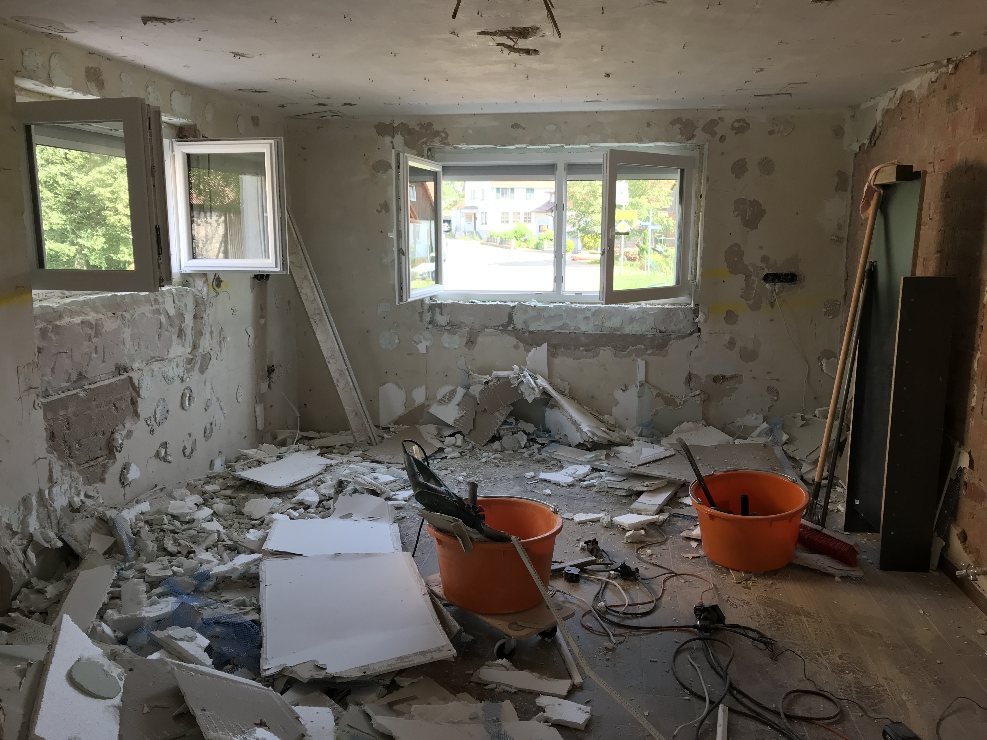 altbau-teilsanierung-elt-baeder-boedenfragen-u-fortschrittsthread-523477-1.JPG