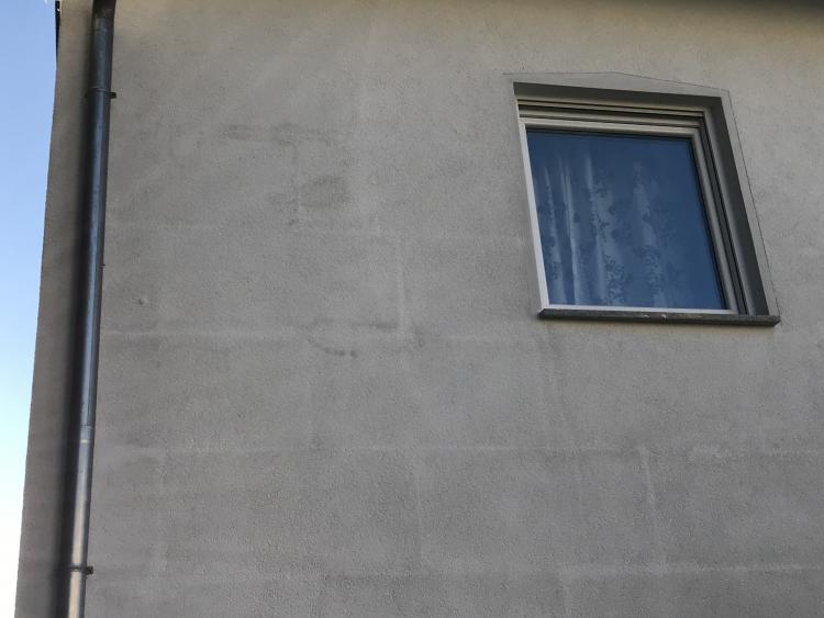 an-der-aussenfassade-sieht-man-die-umrisse-von-der-daemmung-167637-3.jpg