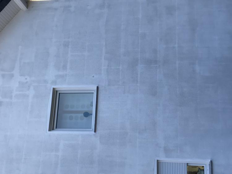 an-der-aussenfassade-sieht-man-die-umrisse-von-der-daemmung-167637-6.jpg