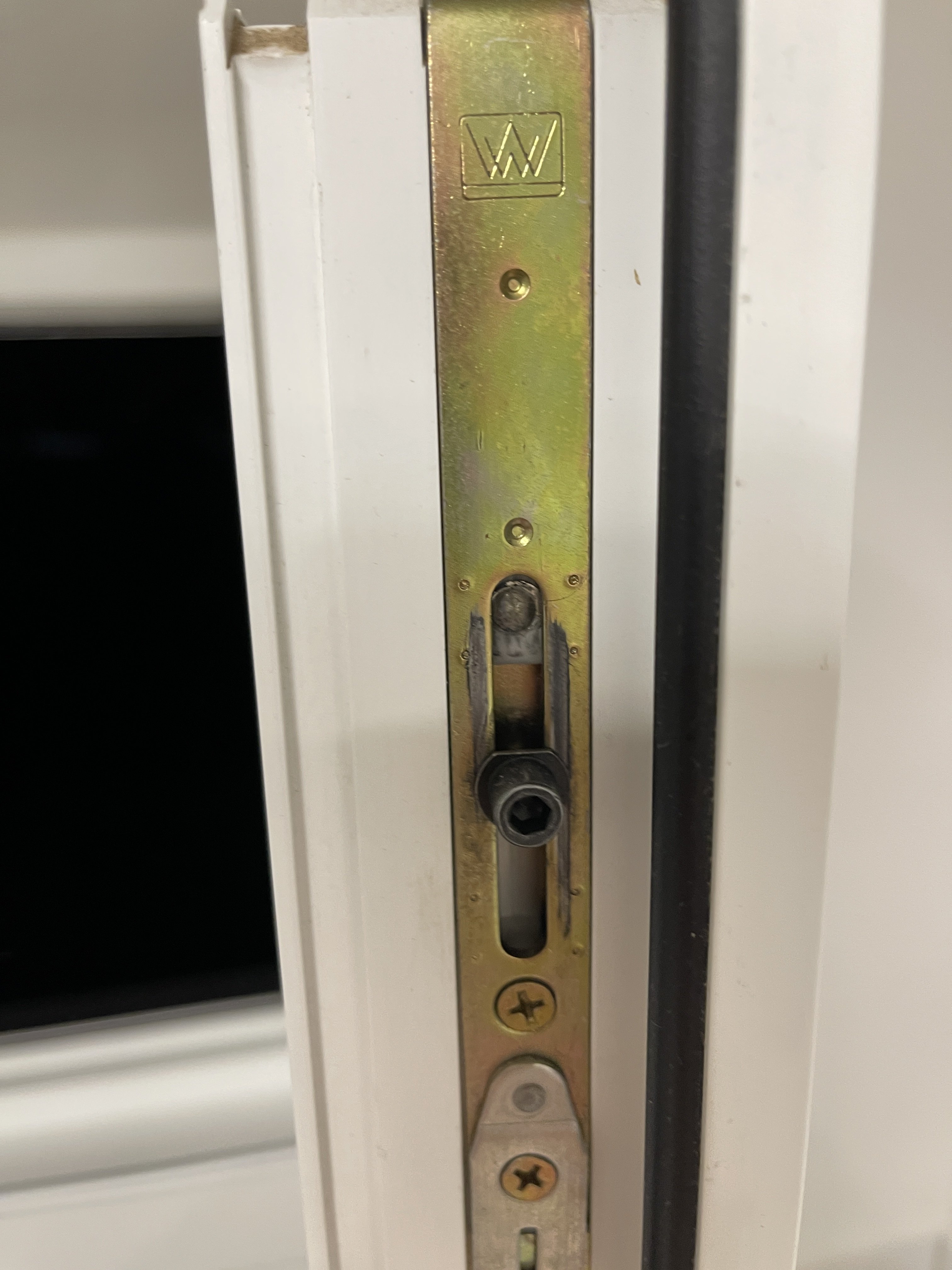 anpressdruck-alte-weidtmann-beschlaege-einstellen-596492-2.JPG
