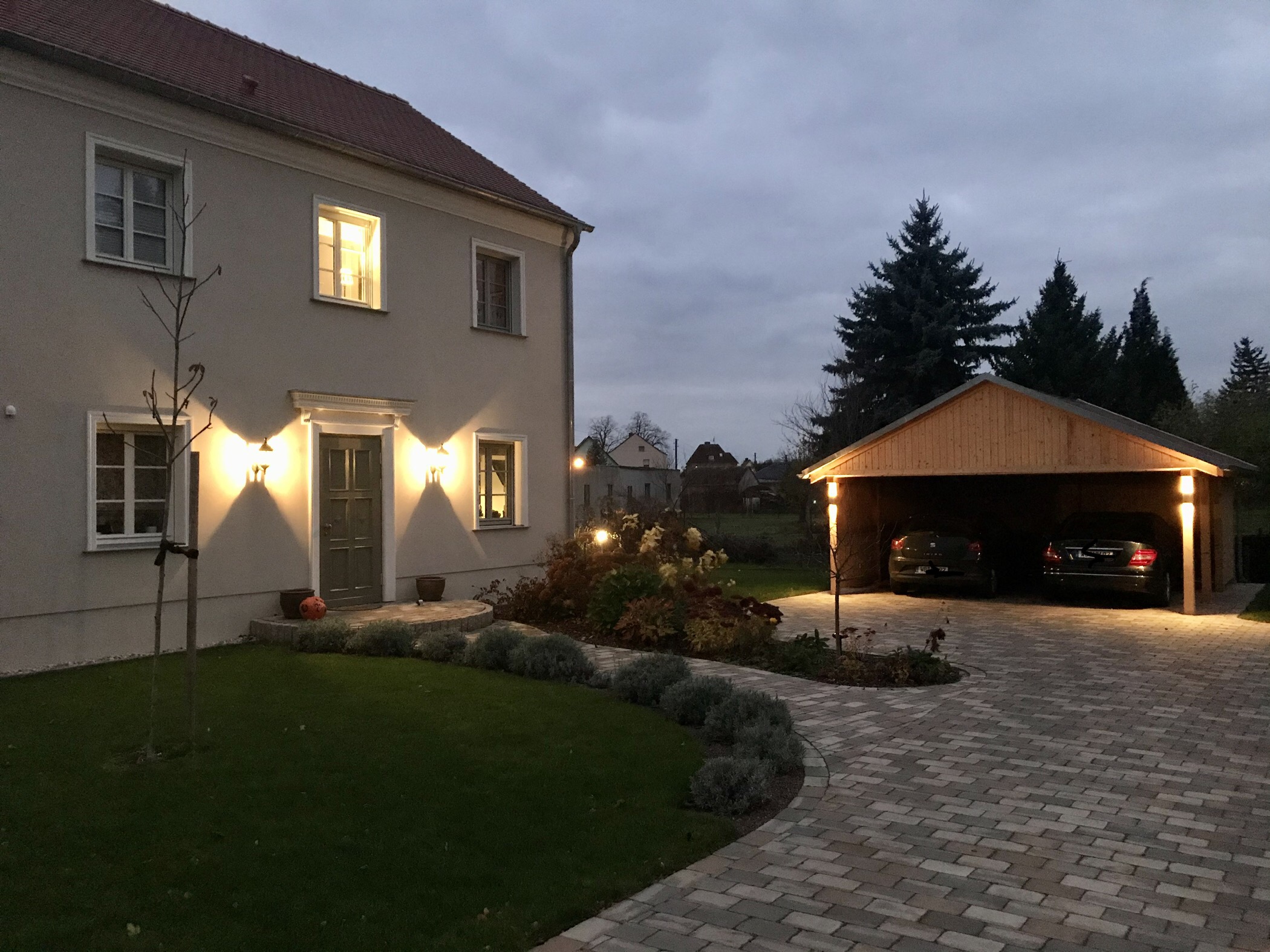 anzahl-verteilung-aussenlampen-fuer-quadratisches-haus-ca-940mx940m-541057-2.jpeg