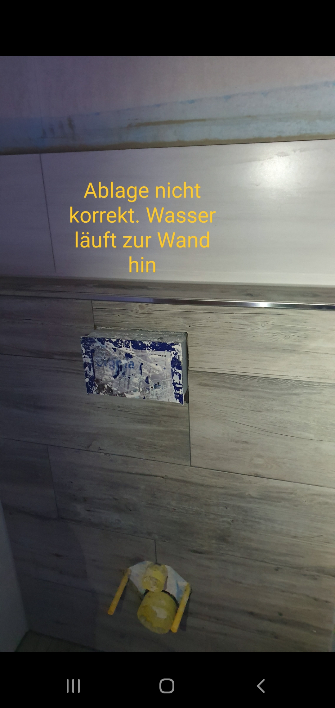 arbeiten-des-fliesenlegers-zum-bemaengeln-350982-7.jpg