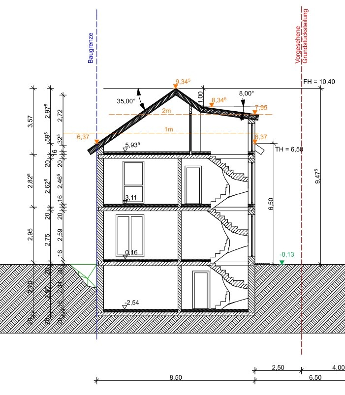 Schnitt durch ein mehrstöckiges Haus mit Dach, Treppenhaus, Fenstern und Fundamenten.