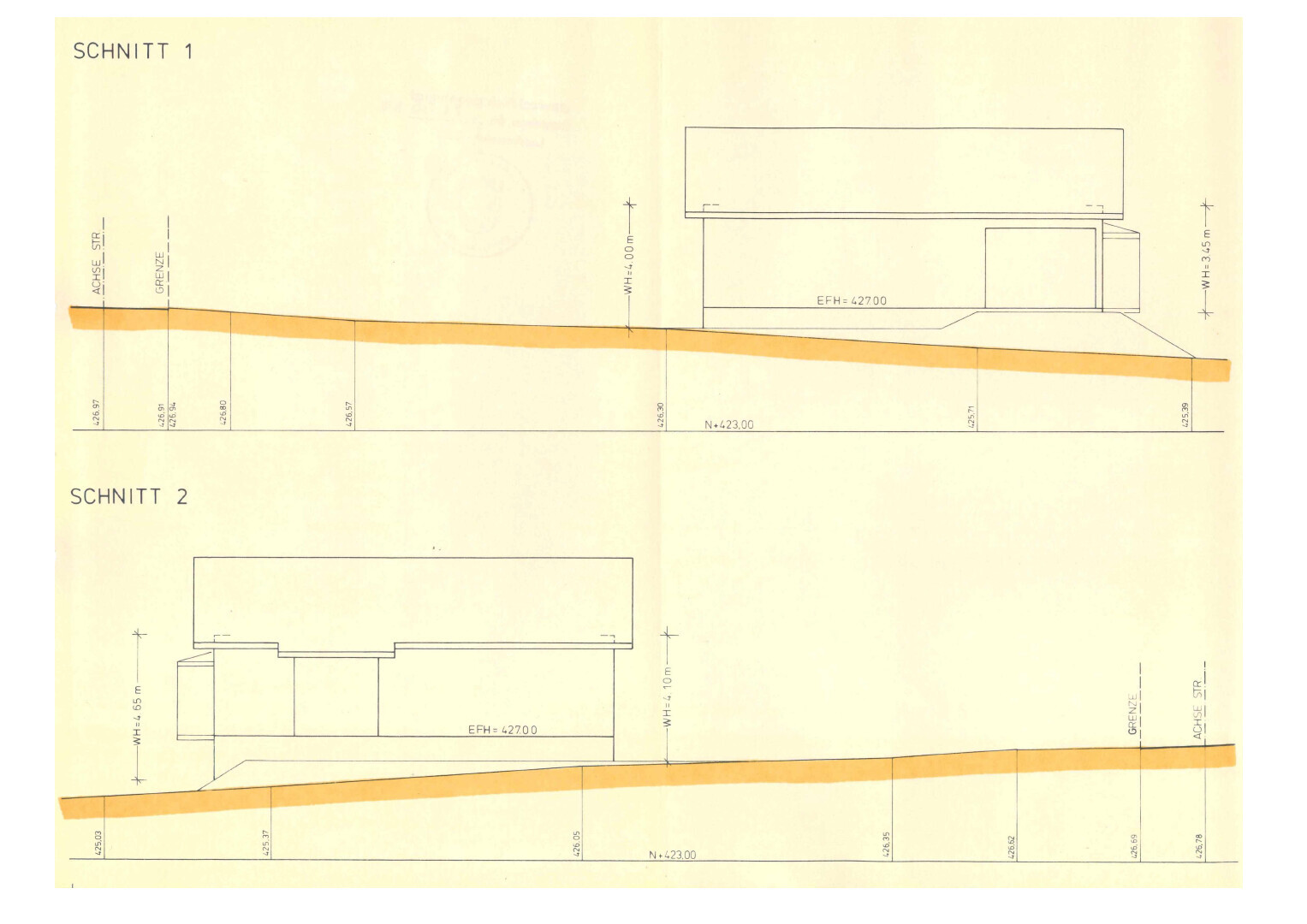 Architekturplan: zwei Schnittzeichnungen (Schnitt 1 und 2) eines Gebäudes mit oranger Linie und Maßen.