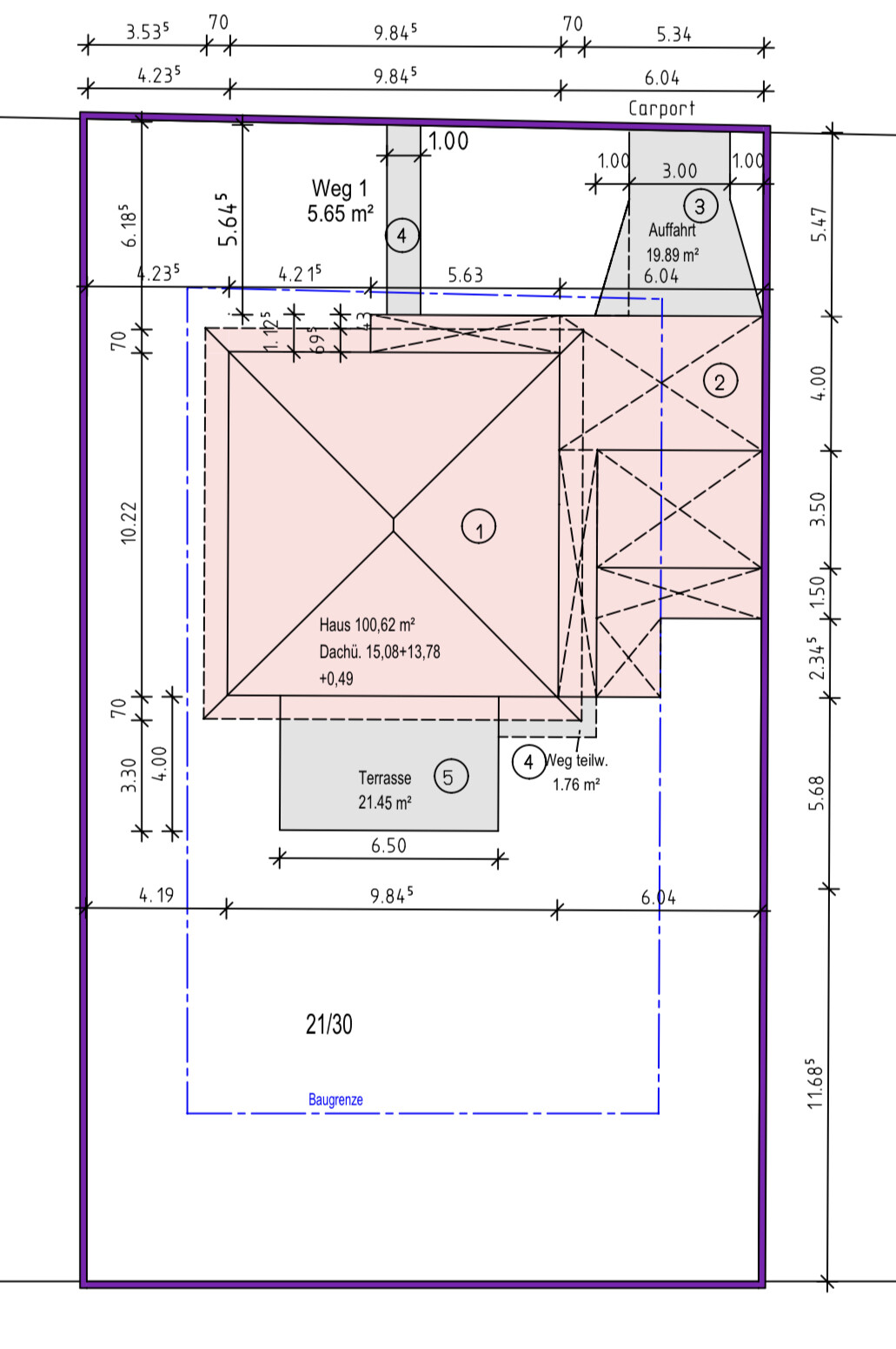 Grundriss eines Einfamilienhauses mit Terrasse, Carport, Zufahrt und Maßlinien