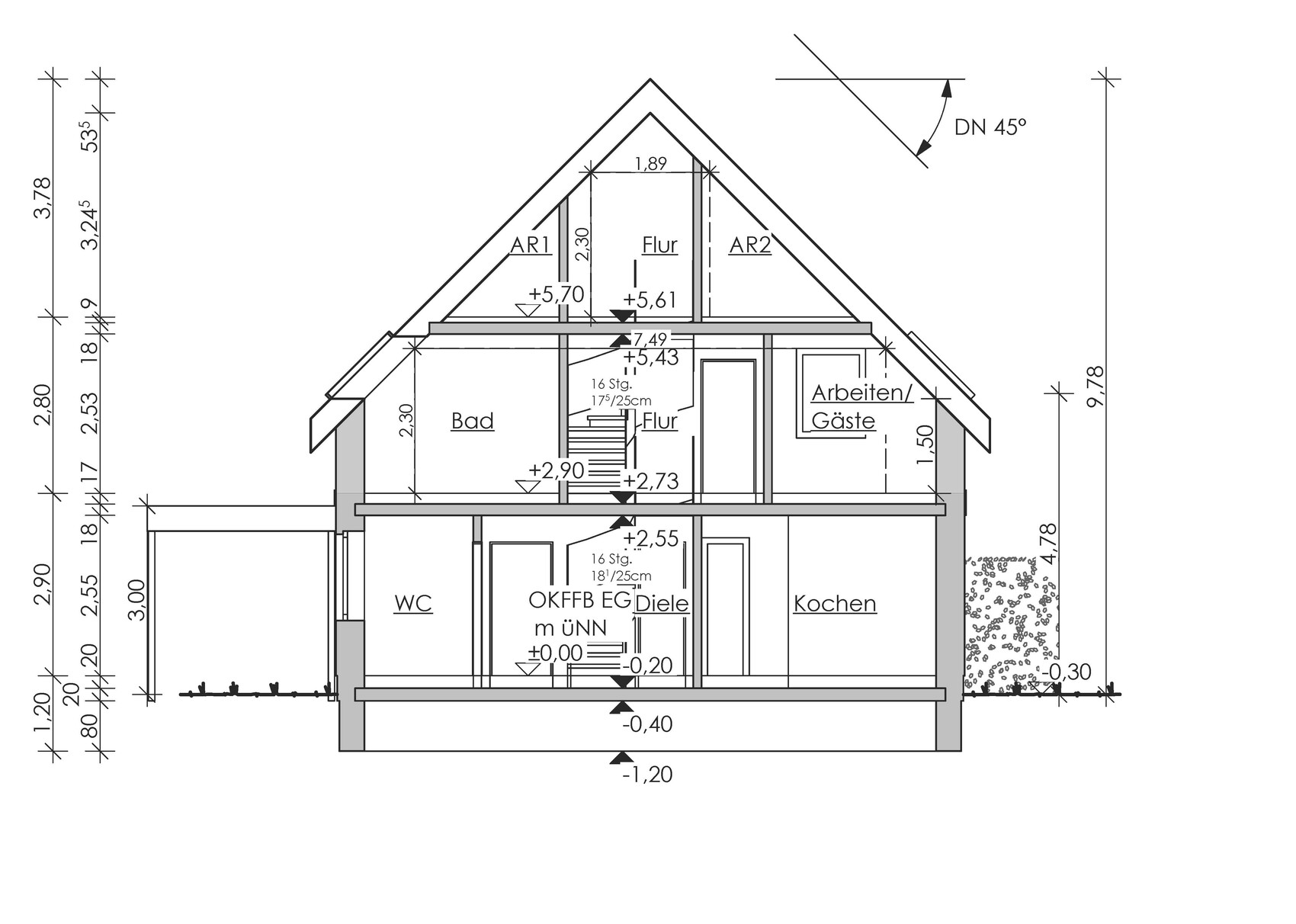 Schnitt durch ein Mehrfamilienhaus mit Dachstuhl: Bad, WC, Kochen, Flur, Treppe, Arbeiten/Gäste