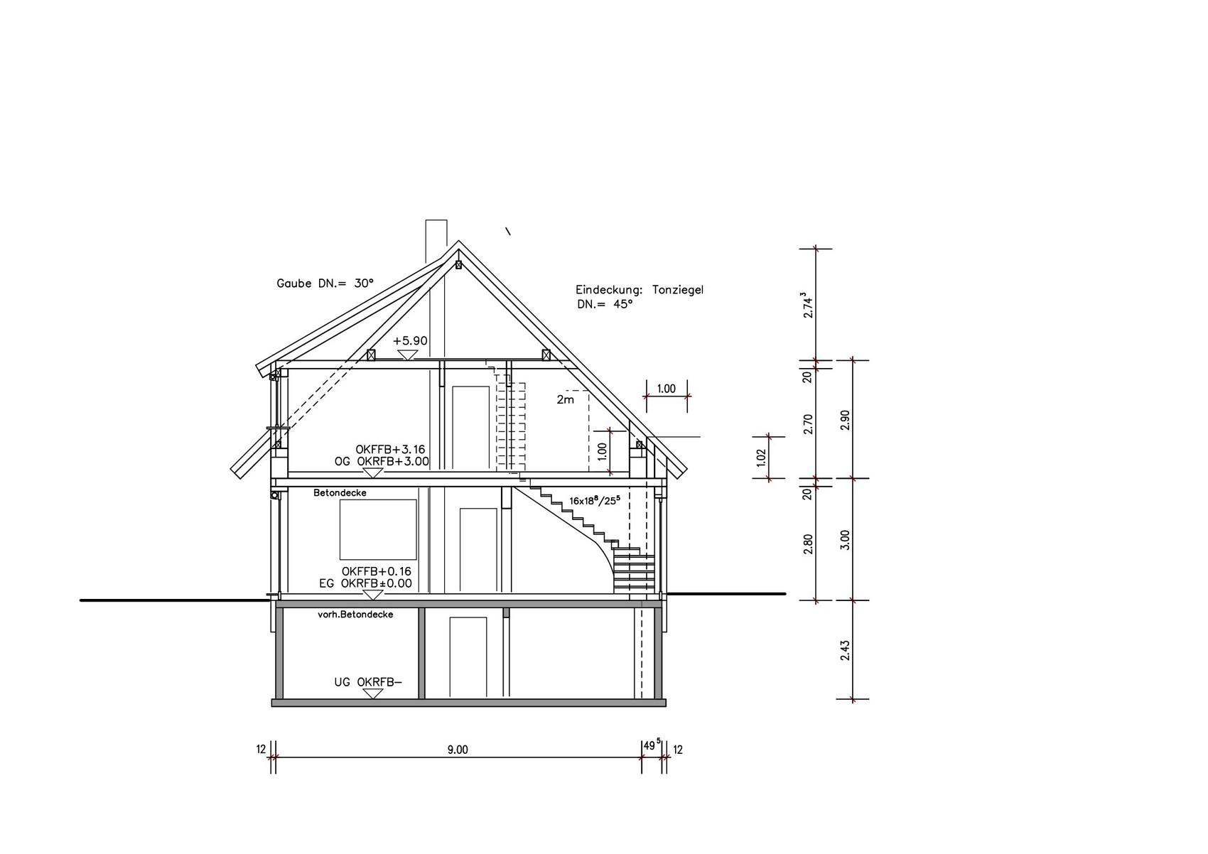 Technischer Schnitt eines Hauses mit Dach, Treppe, drei Ebenen und Maßangaben.