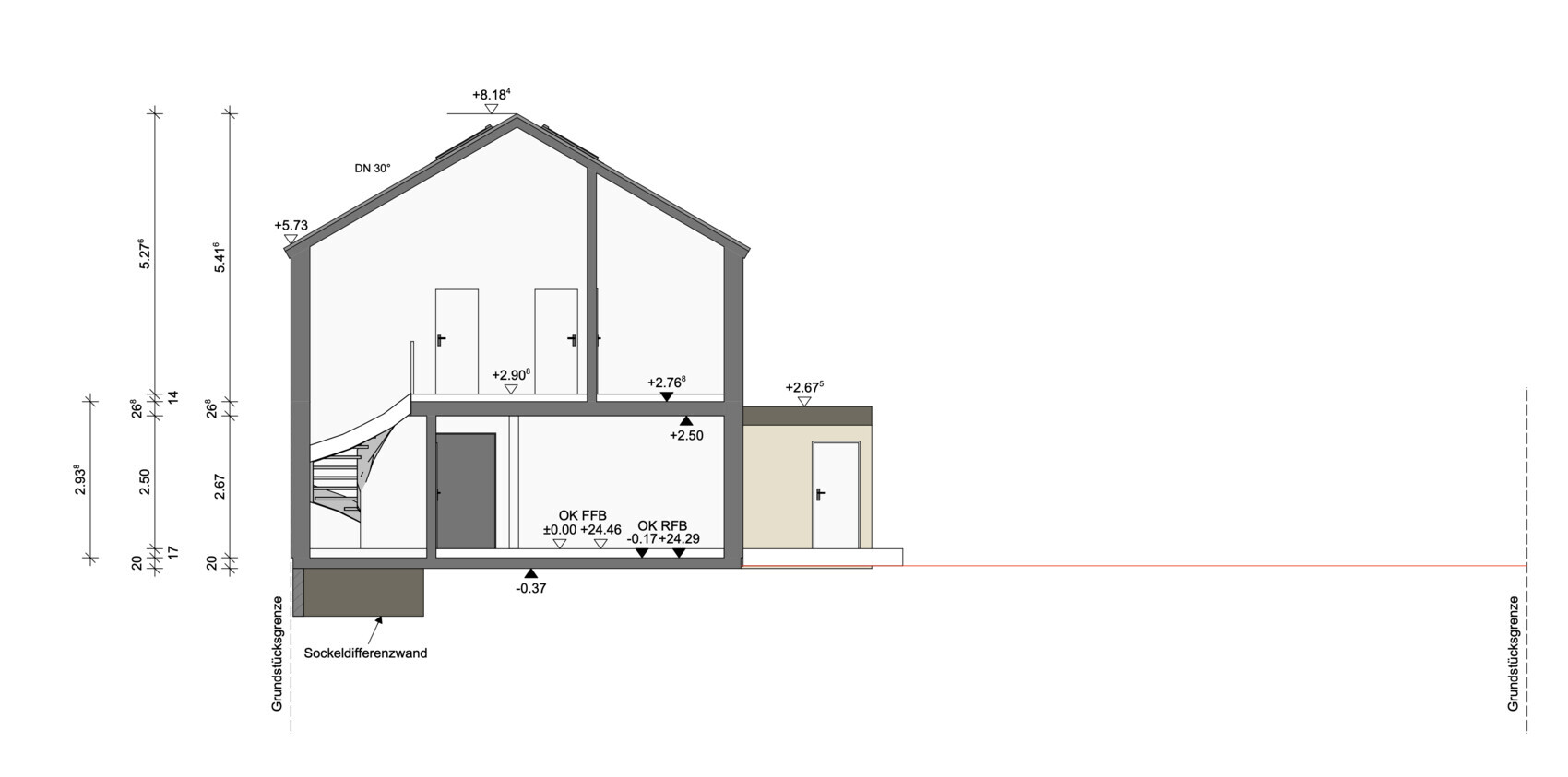 Querschnitt eines zweistöckigen Hauses mit Treppe links, Innenwänden, Türen und Anbau rechts.