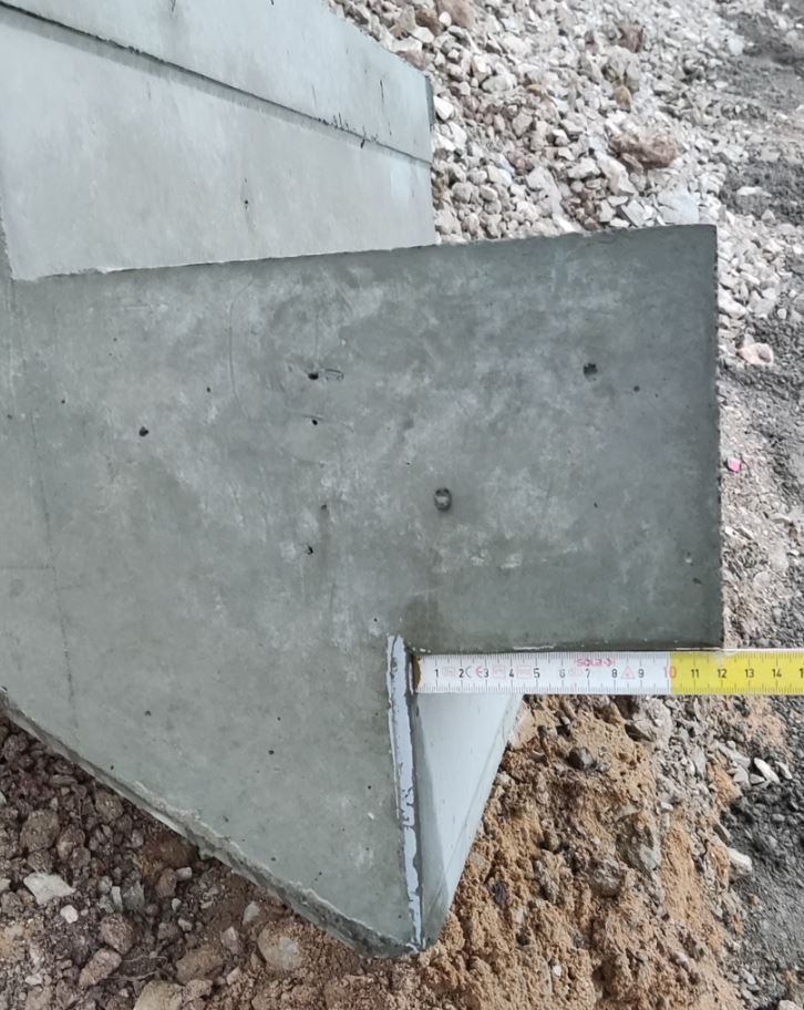 auflage-fuer-betontreppe-tronsole-weggeschnitten-wie-ausbessern-643152-1.JPG