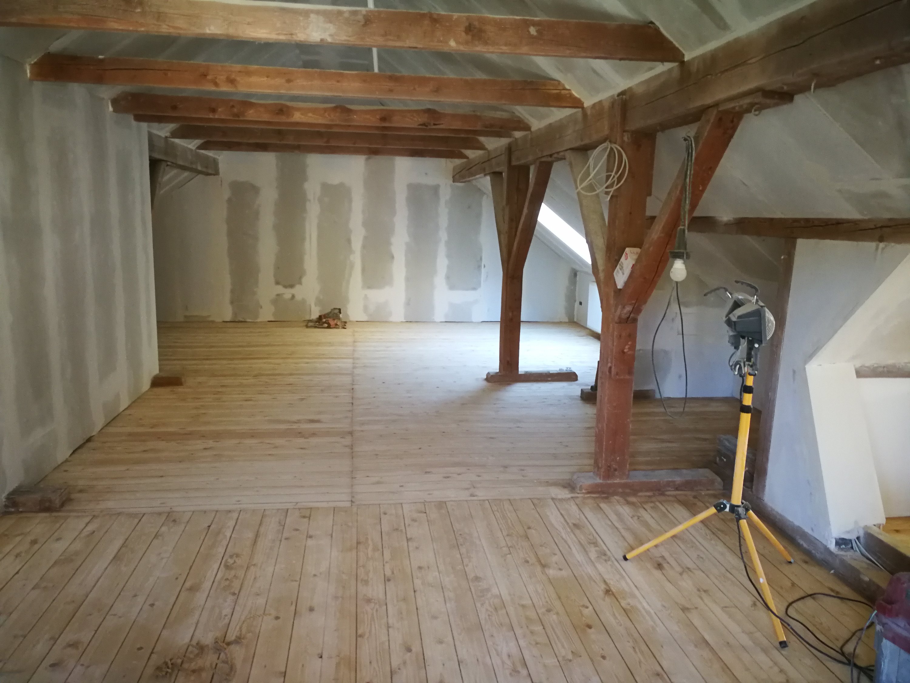 ausbau-dachstuhl-bedenken-beim-alten-holzschutz-285865-1.jpg