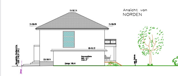 Ansicht von Norden: zweistöckiges Haus mit Walmdach, Fenster mittig, Treppe links, Baum rechts.