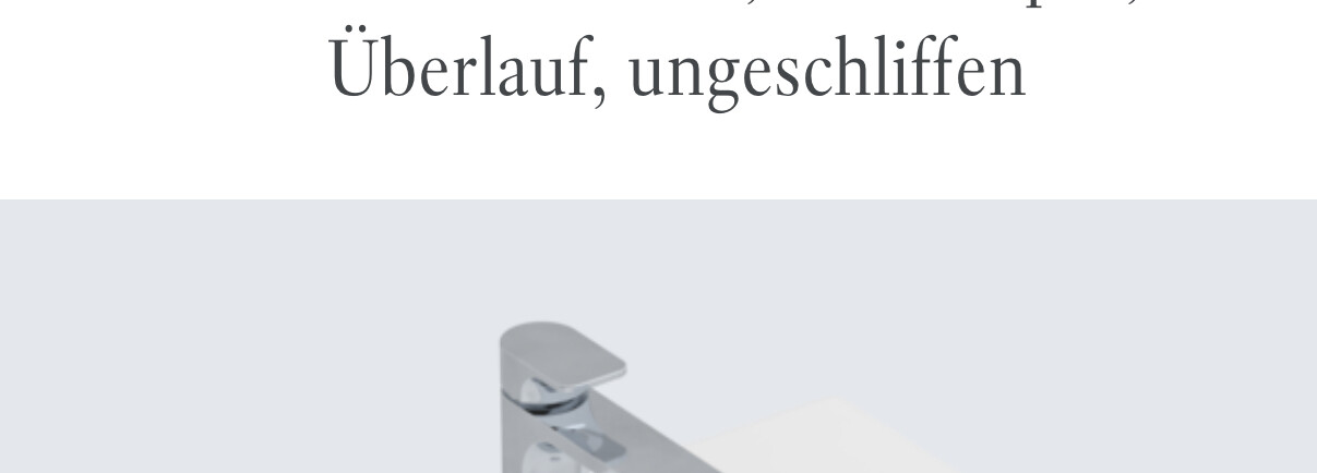 Chromarmatur am Waschbecken mit Überlauf, ungeschliffen, modernes Bad.