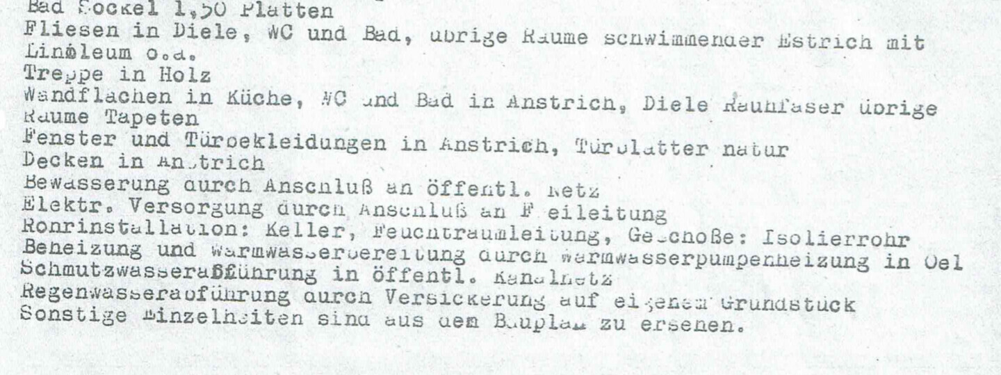 Textdokument mit Bau- und Sanitärliste zu Bad, WC, Treppe und Fenstern.