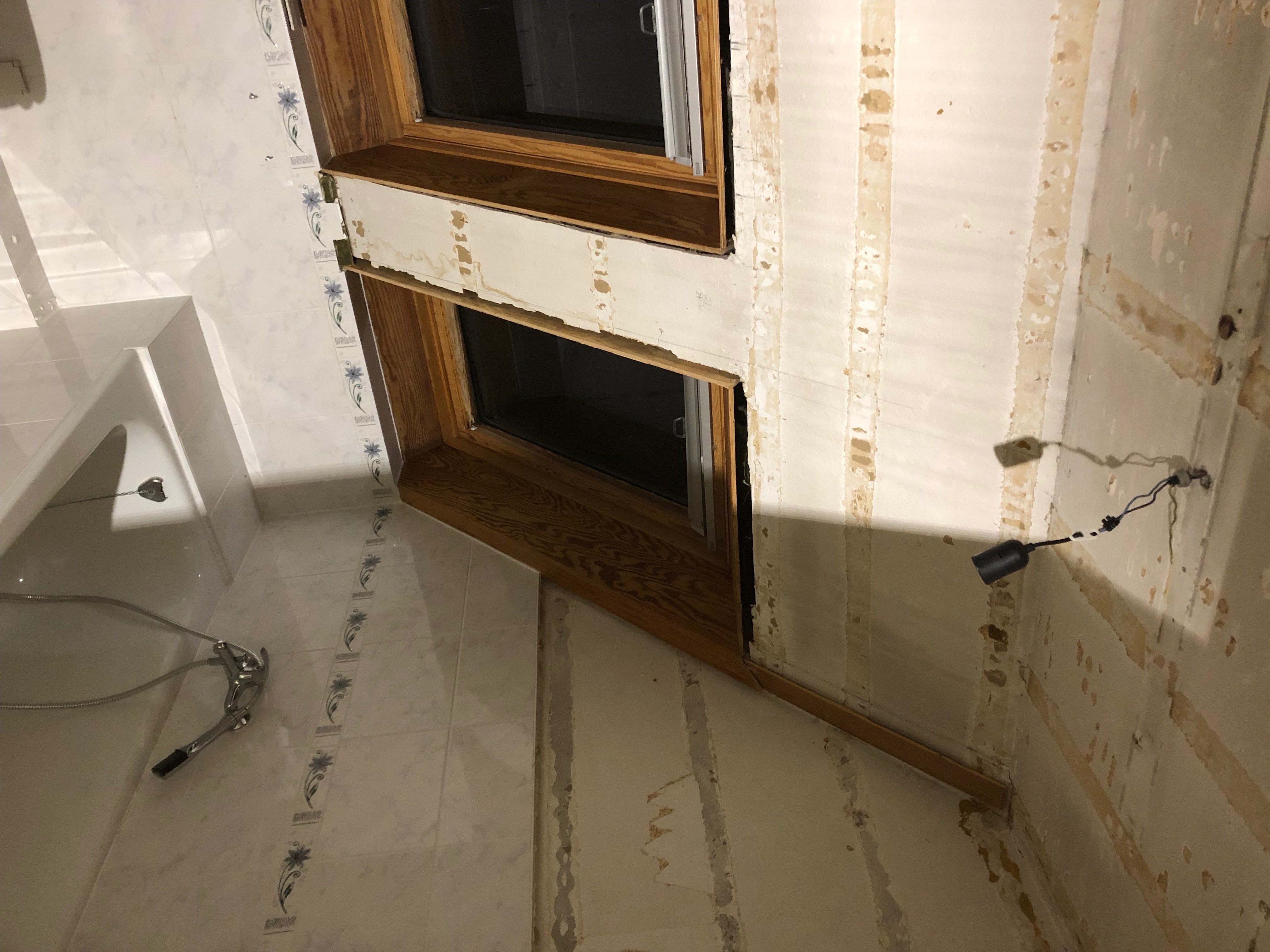 badezimmer-verkleiden-inkl-abgehangener-decke-294490-1.JPG