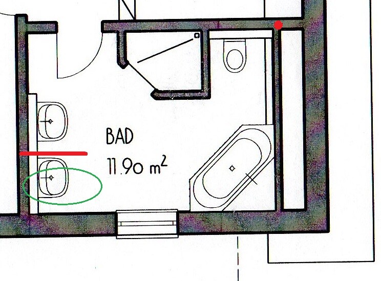Kompakter Badgrundriss mit Wanne, Waschbecken und Toilette im Plan.