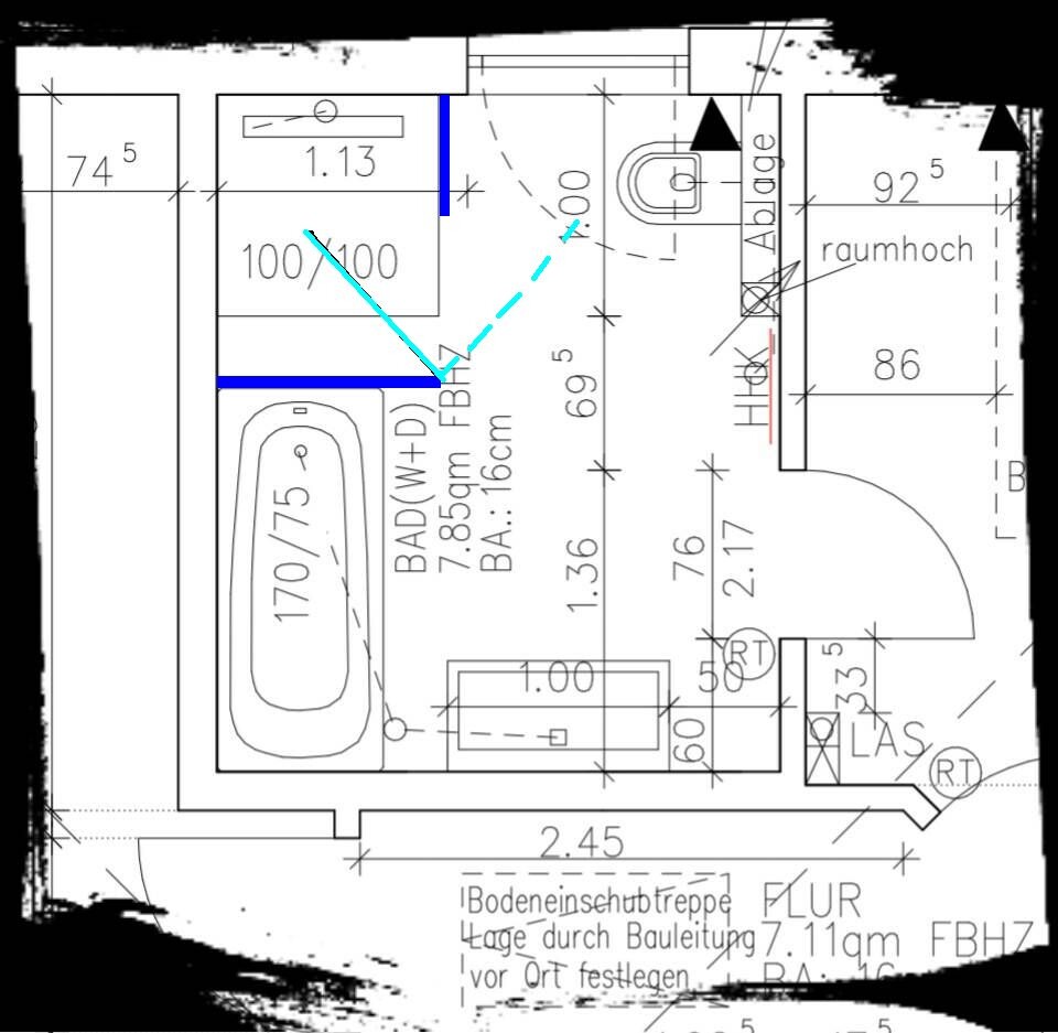 2D Badezimmer Grundriss mit Badewanne, WC und Waschbecken, Maßlinien sichtbar