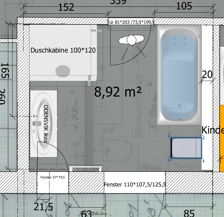 Badezimmer-Grundriss mit Duschkabine 100*120, Badewanne rechts, Waschbecken links, Fenster, 8,92 m²