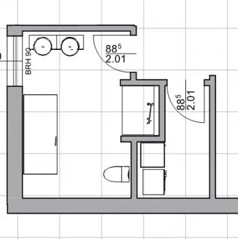 Kleines Badezimmer Grundriss mit zwei Waschtischen und Toilette, Wand- und Türverlauf sichtbar