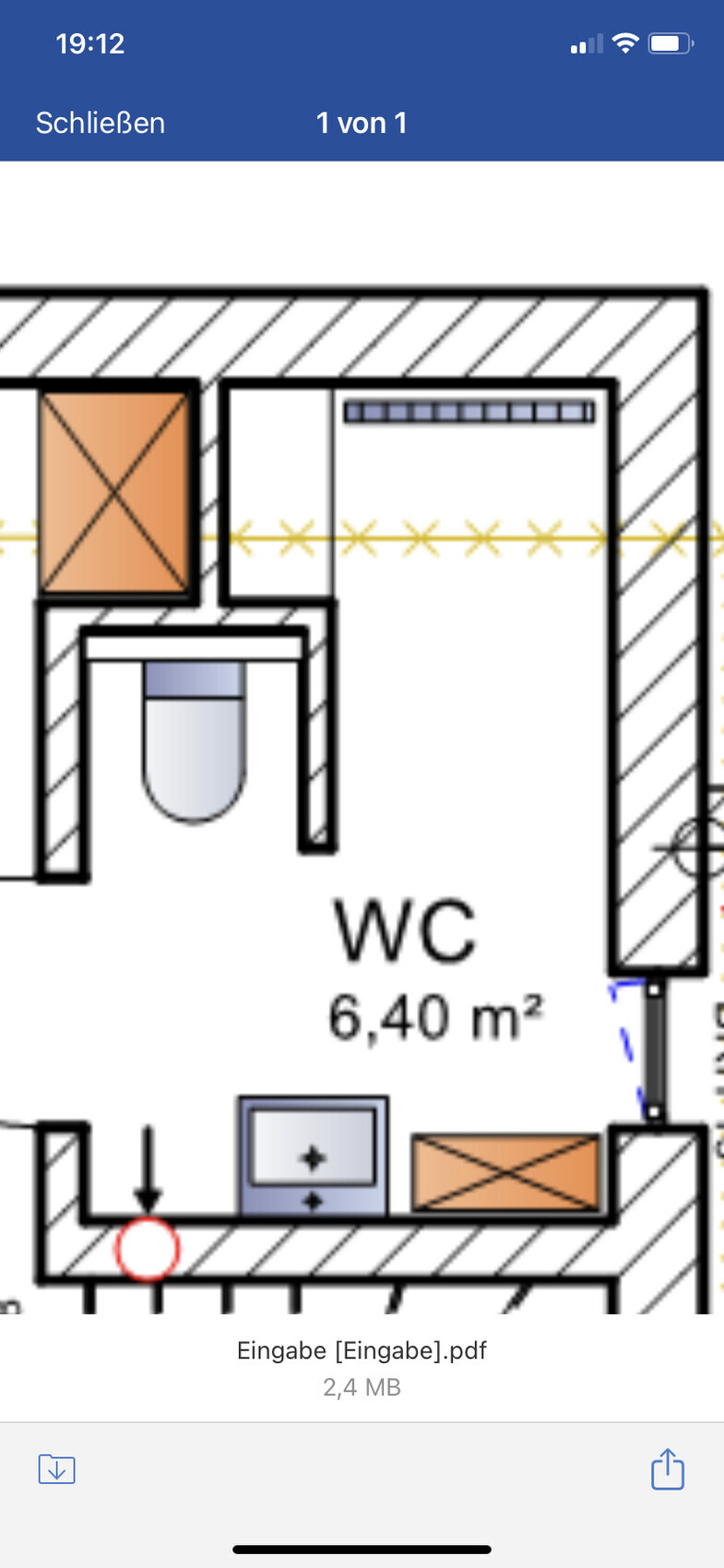 Grundriss eines WC-Raums mit Toilette, Waschbecken, Schränken und Tür.