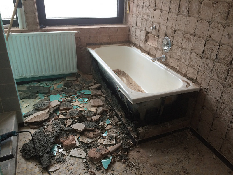 badsanierung-fbh-badewanne-vergroessern-aussparung-bodenplatte-168489-1.jpg