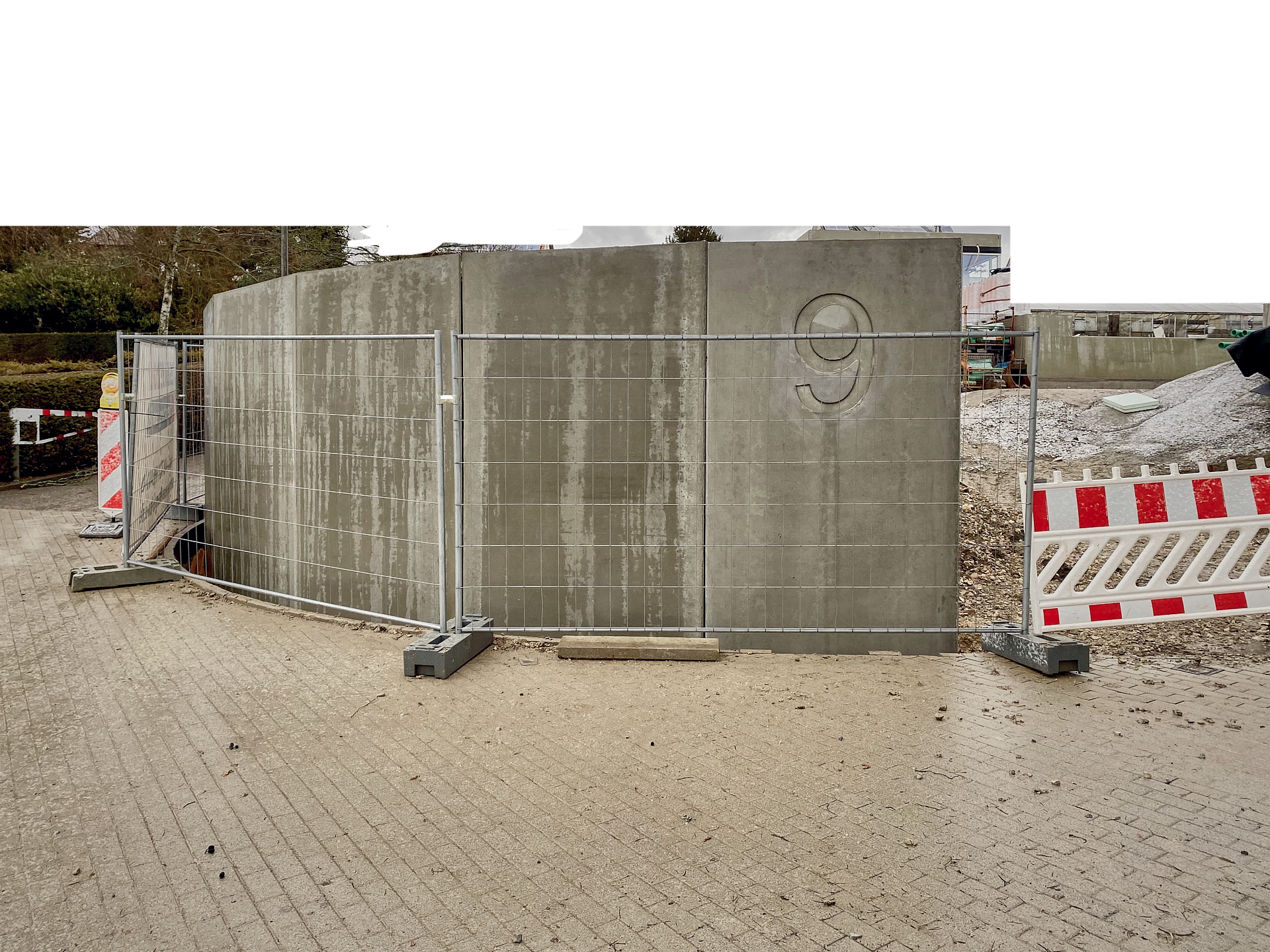 bauhaus-villa-aus-beton-mit-kerndaemmung-erfahrungen-373725-3.jpg