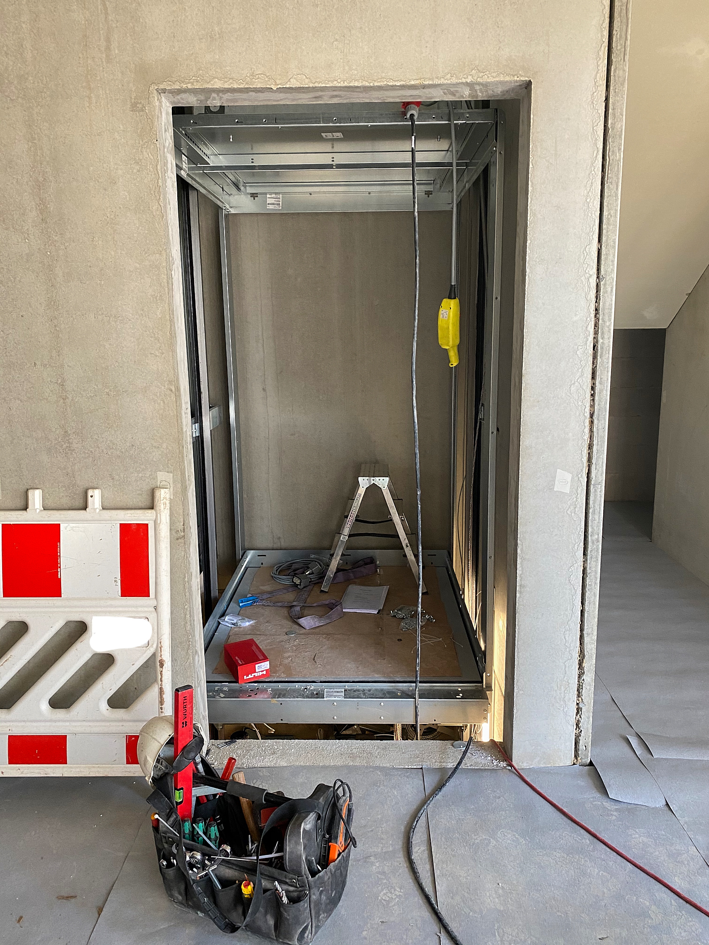 bauhaus-villa-aus-beton-mit-kerndaemmung-erfahrungen-391390-2.jpg