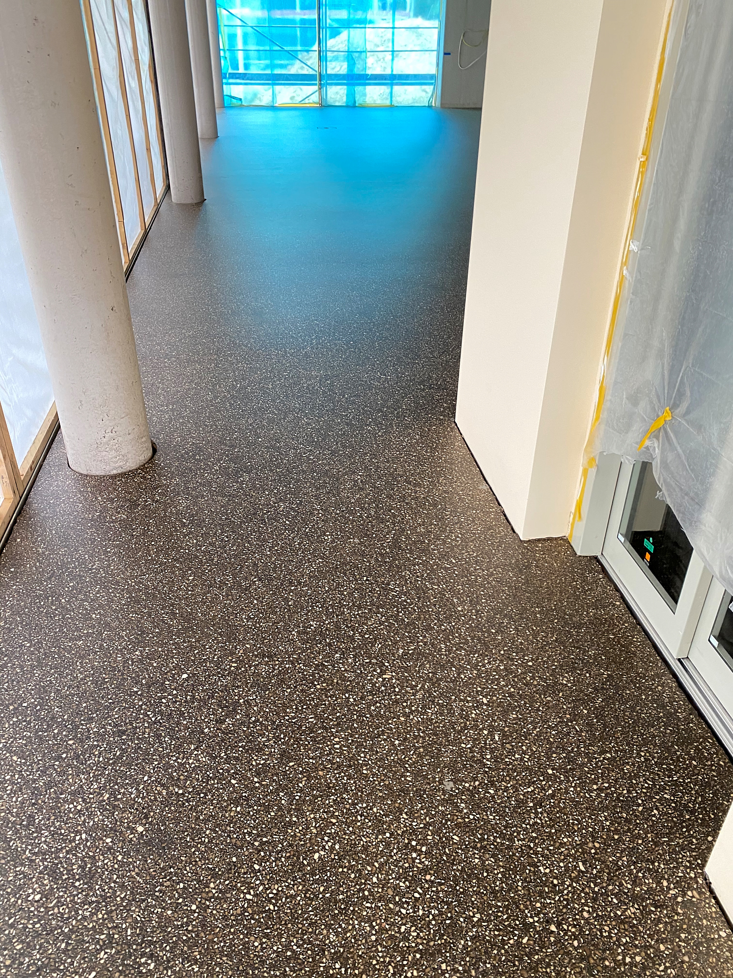 bauhaus-villa-aus-beton-mit-kerndaemmung-erfahrungen-412523-2.jpg