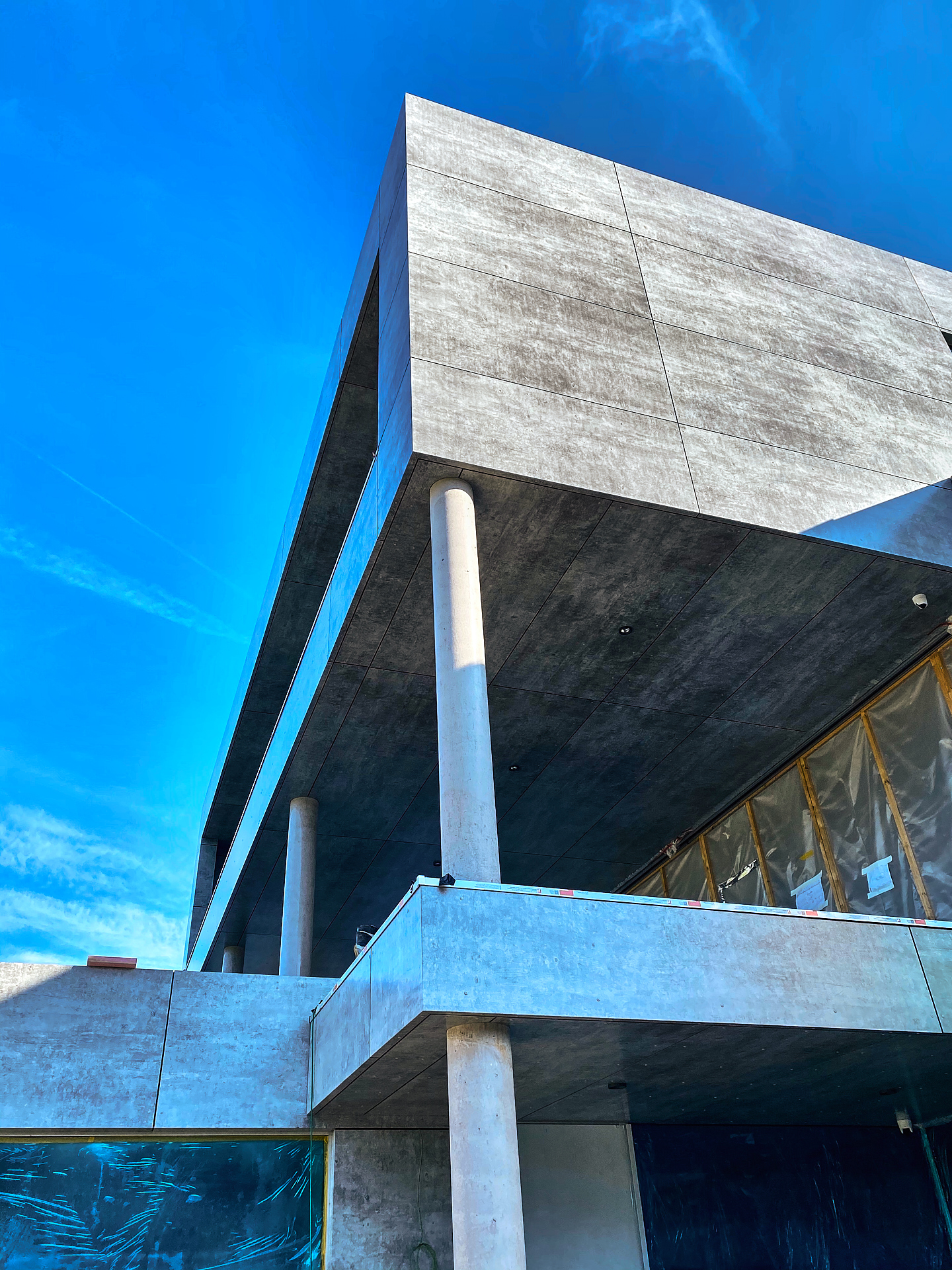 bauhaus-villa-aus-beton-mit-kerndaemmung-erfahrungen-415917-6.jpg