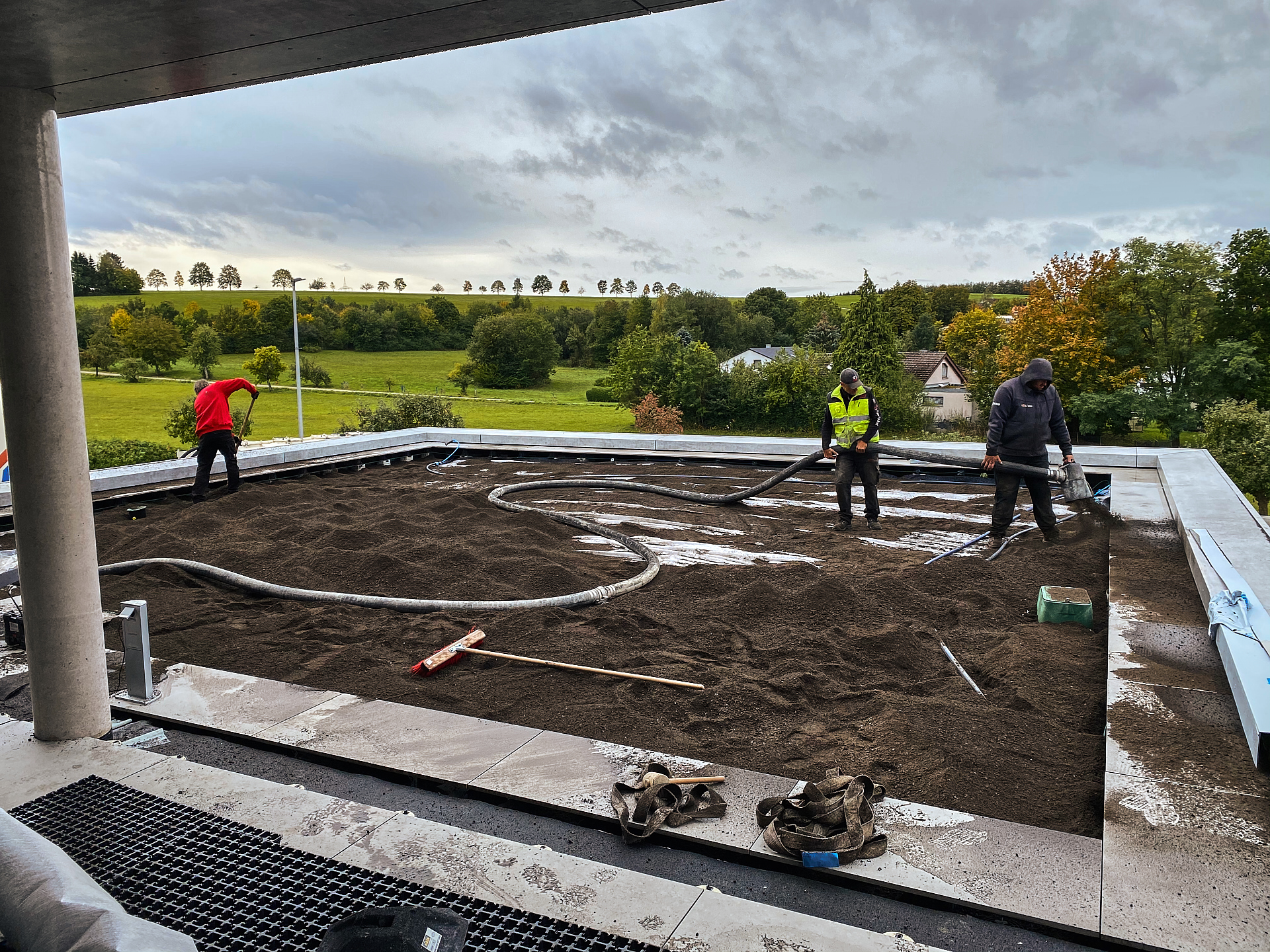bauhaus-villa-aus-beton-mit-kerndaemmung-erfahrungen-438799-1.jpg