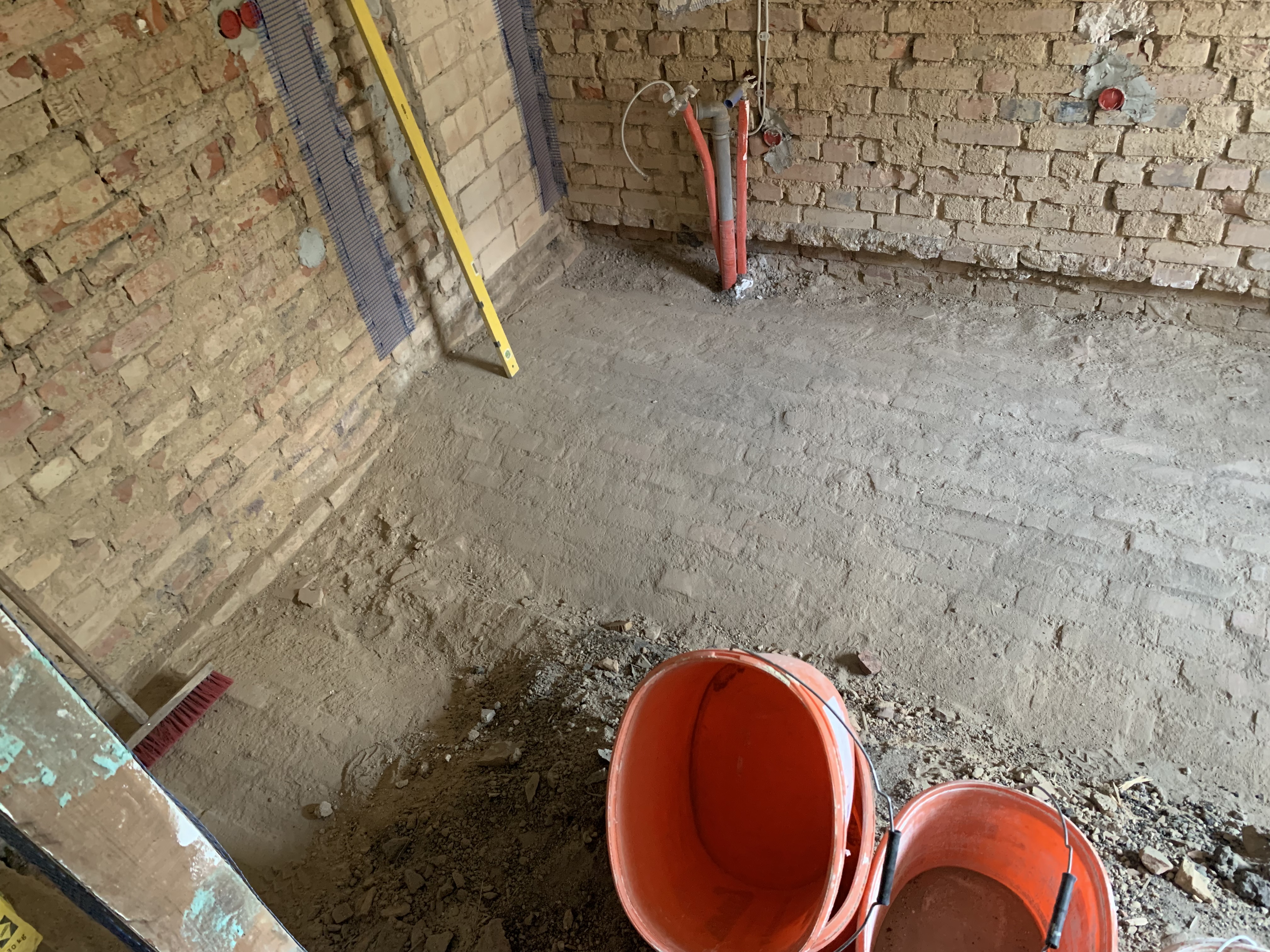 baukosten-gehen-aktuell-durch-die-decke-630062-1.jpeg