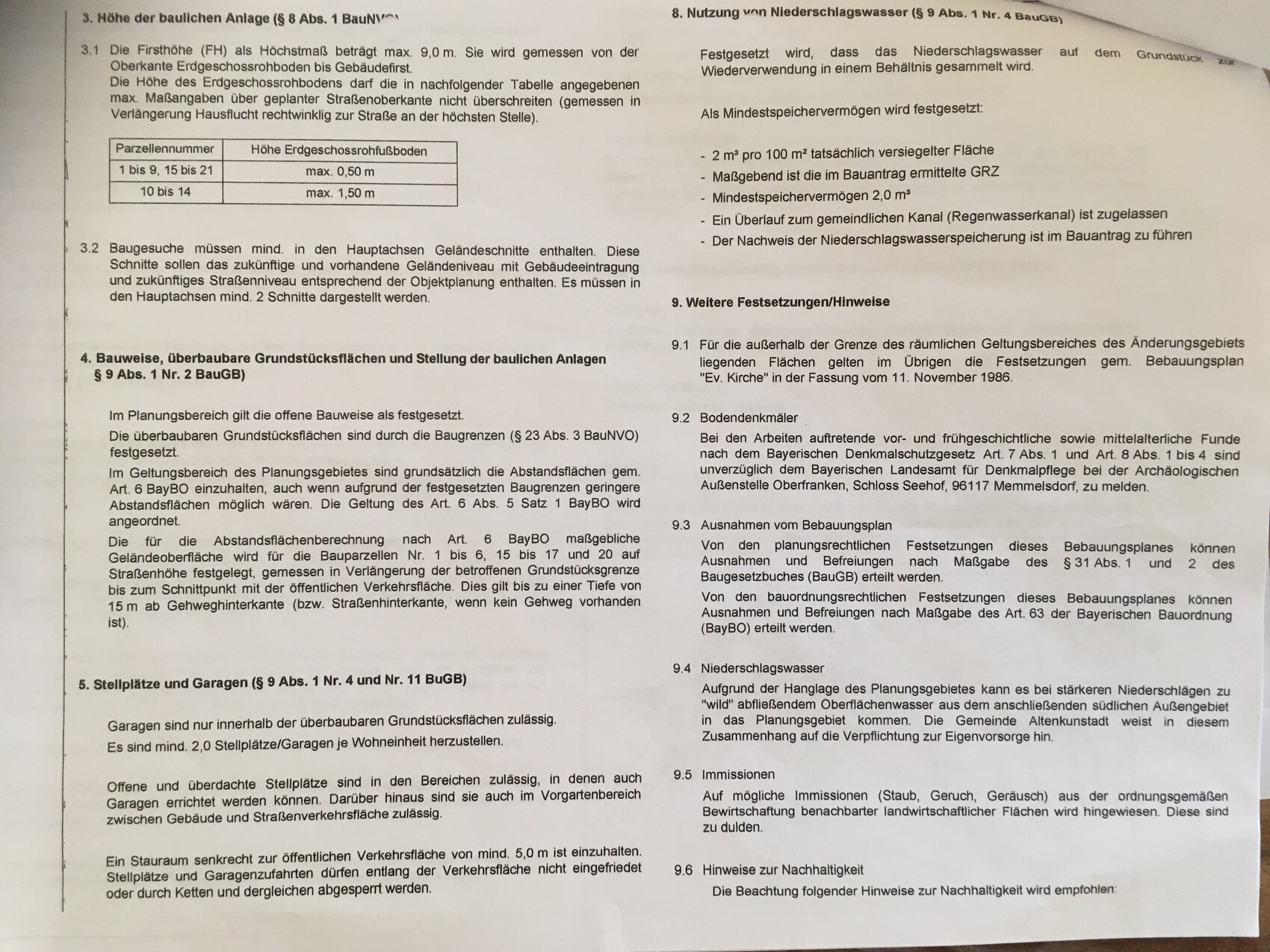 Dokumentenseite mit Bauvorschriften: Abschnitte, Tabellen und Text.