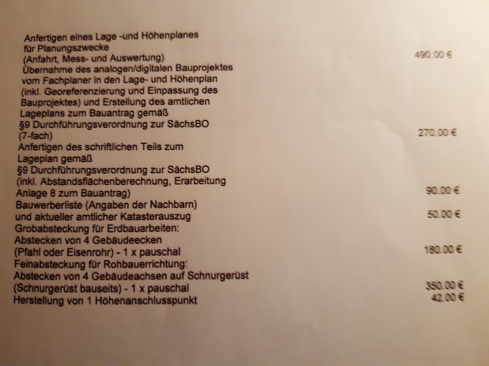 Seite mit Textliste zu Bauplanungsleistungen und zugehörigen Preisen.