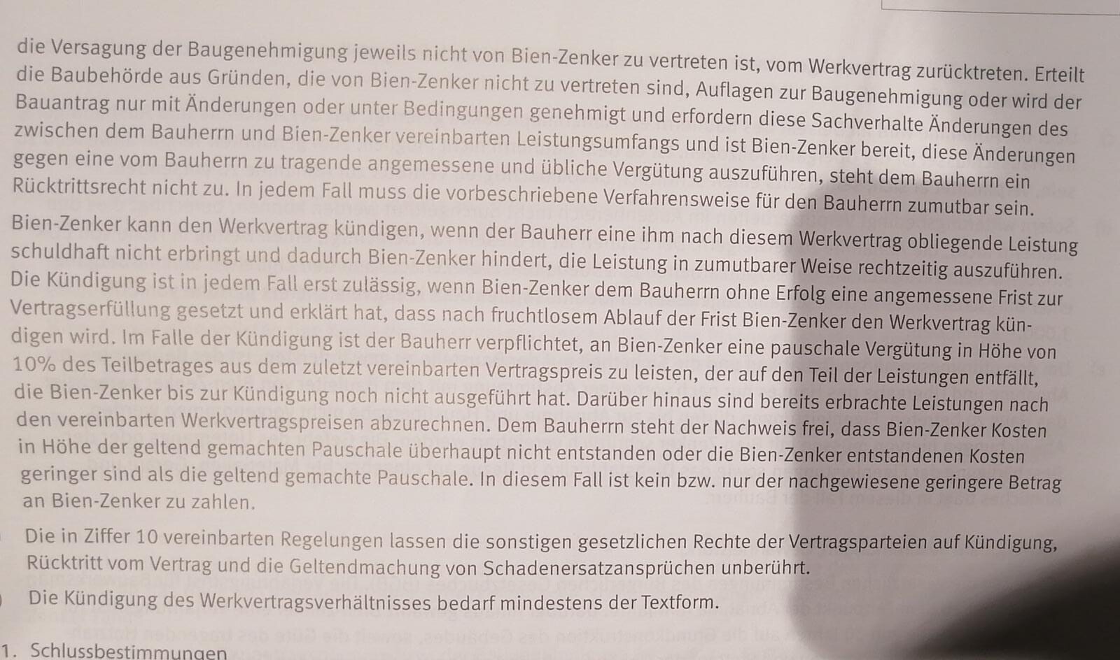 Seite mit Werkvertragstext: Kündigung, Vergütung, Fristen und Rechte.